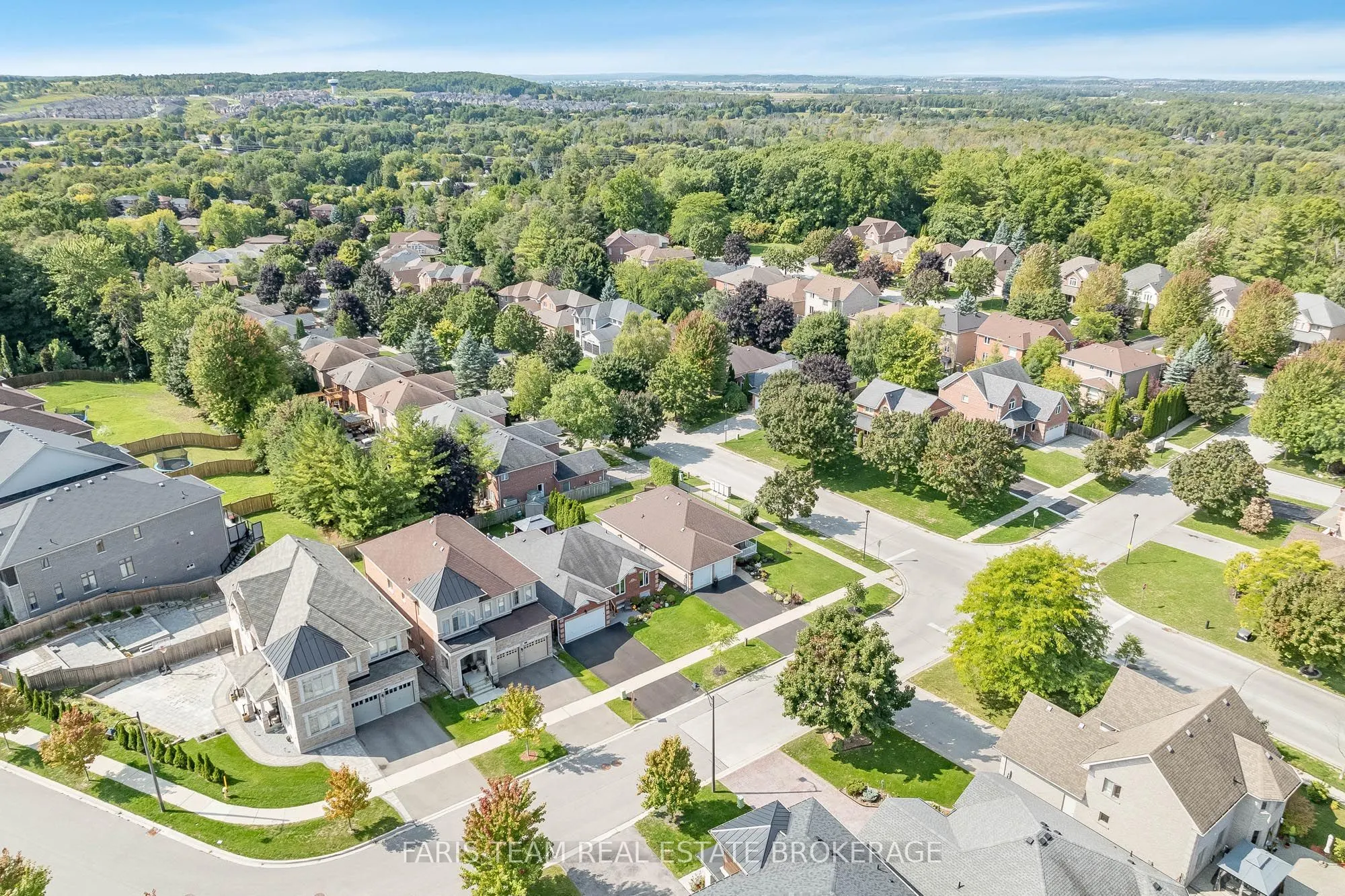 2 Forest Edge Crescent
