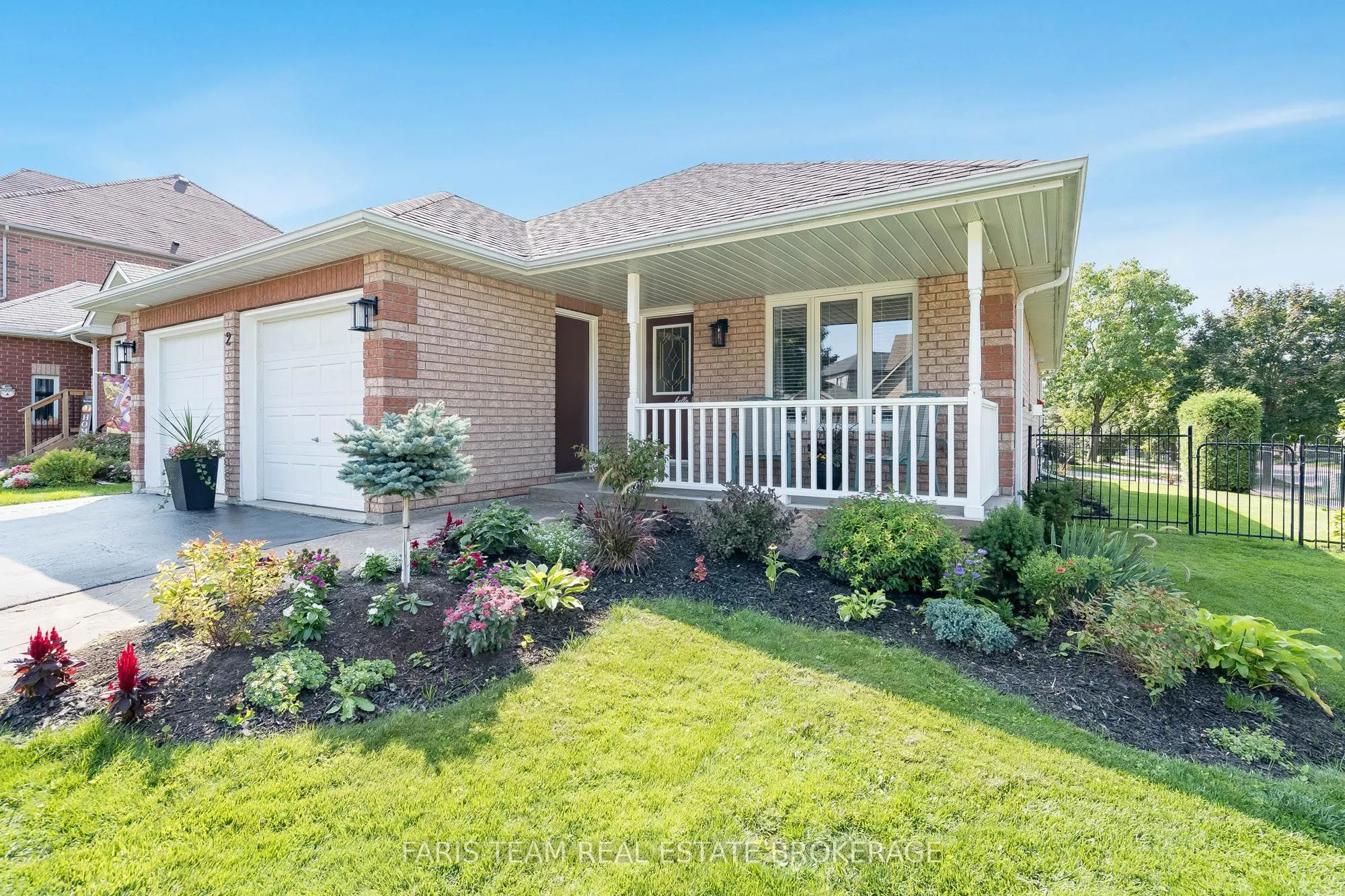 2 Forest Edge Crescent