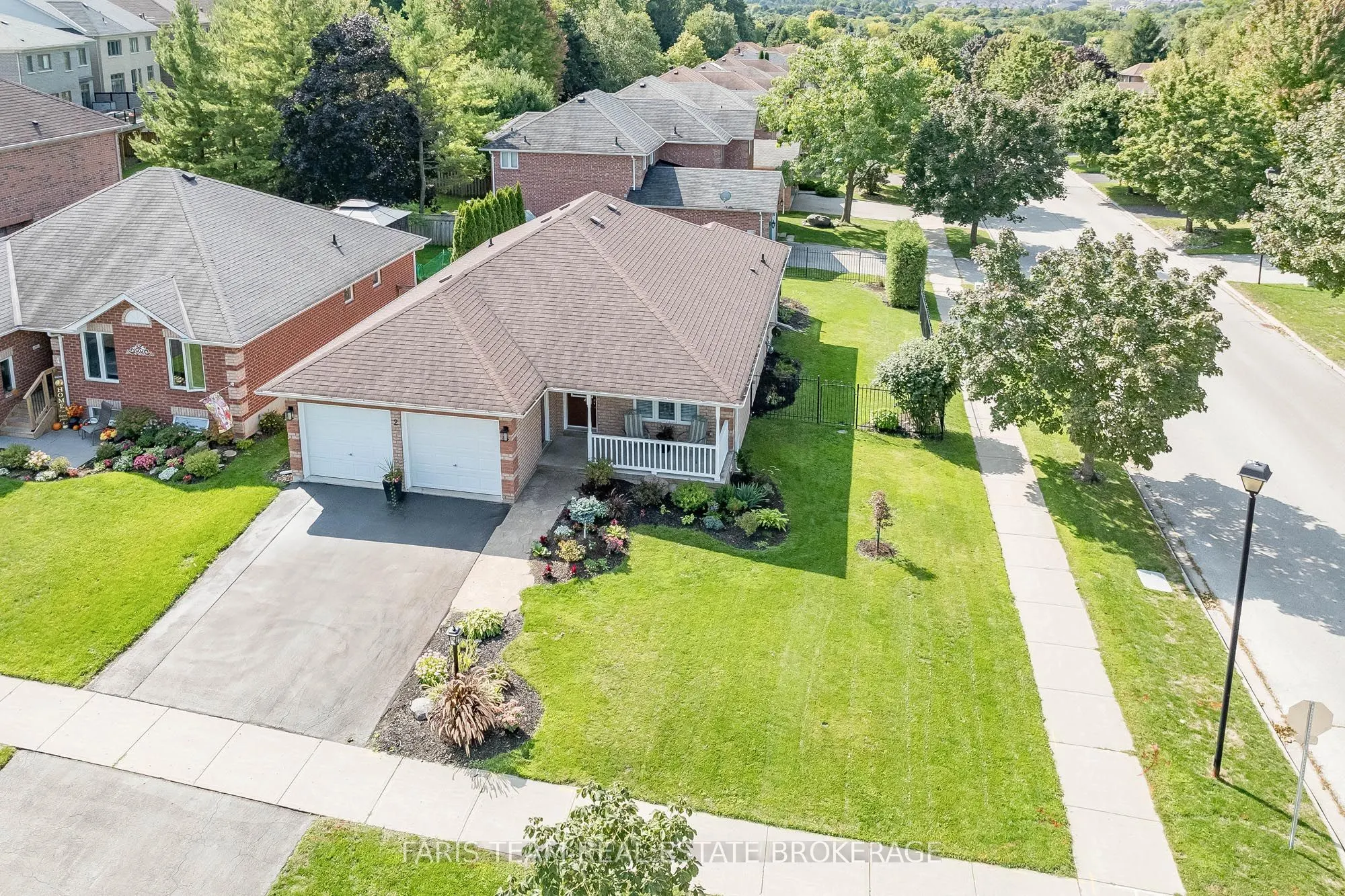 2 Forest Edge Crescent
