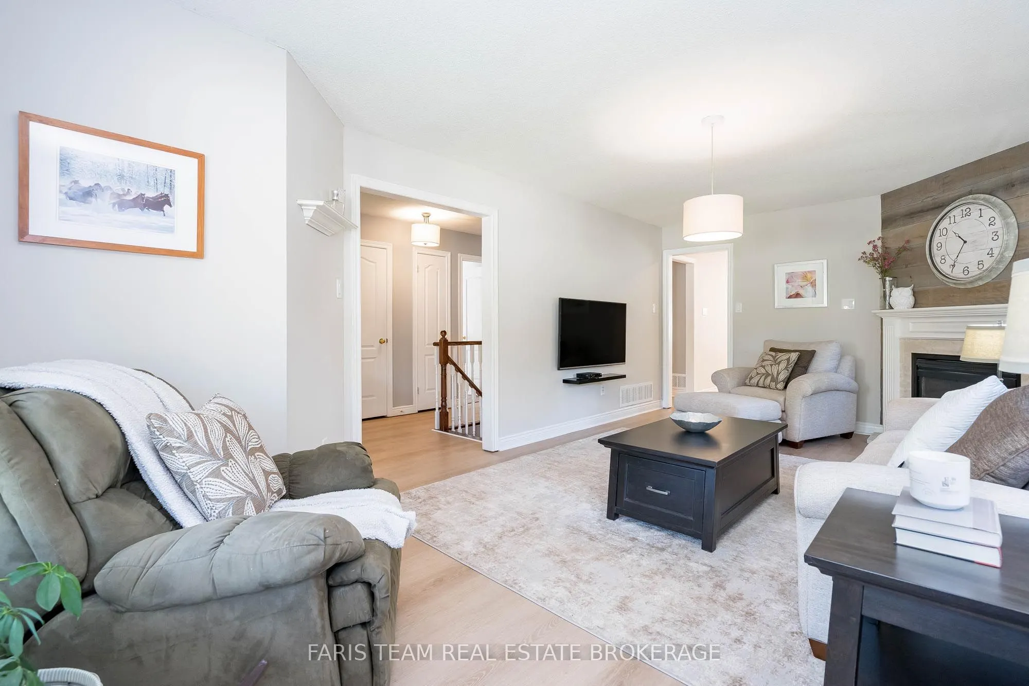 2 Forest Edge Crescent