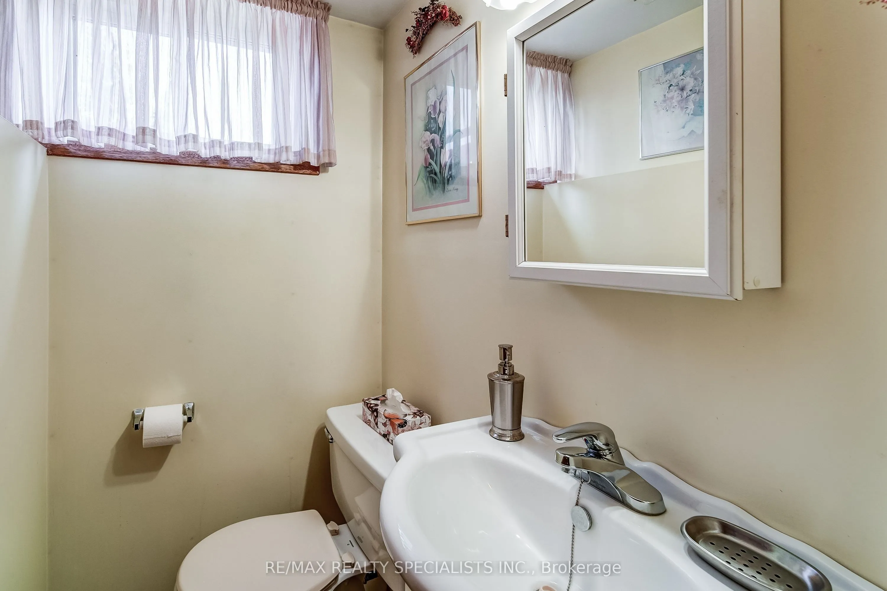 141 Zima Crescent