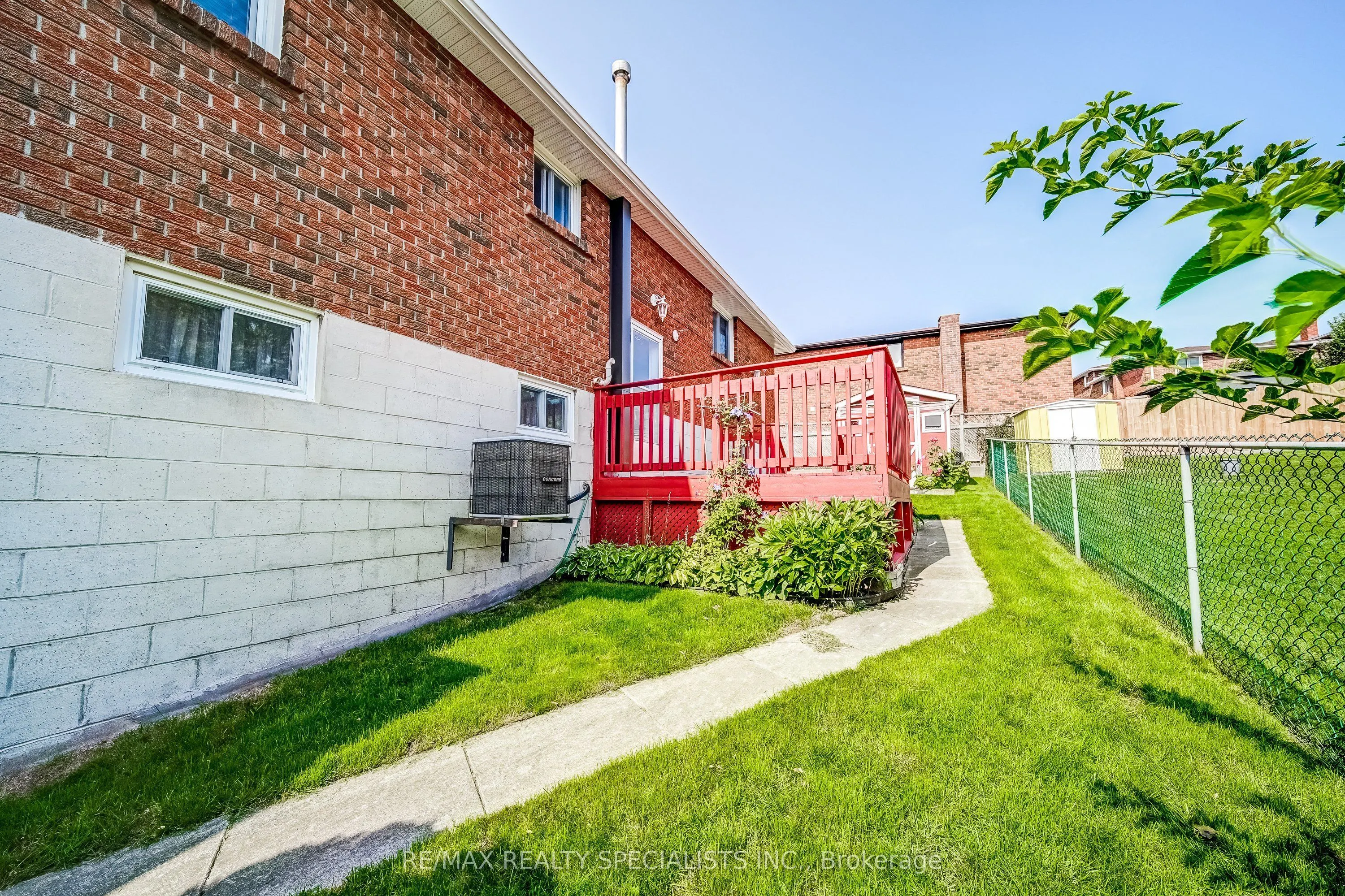 141 Zima Crescent
