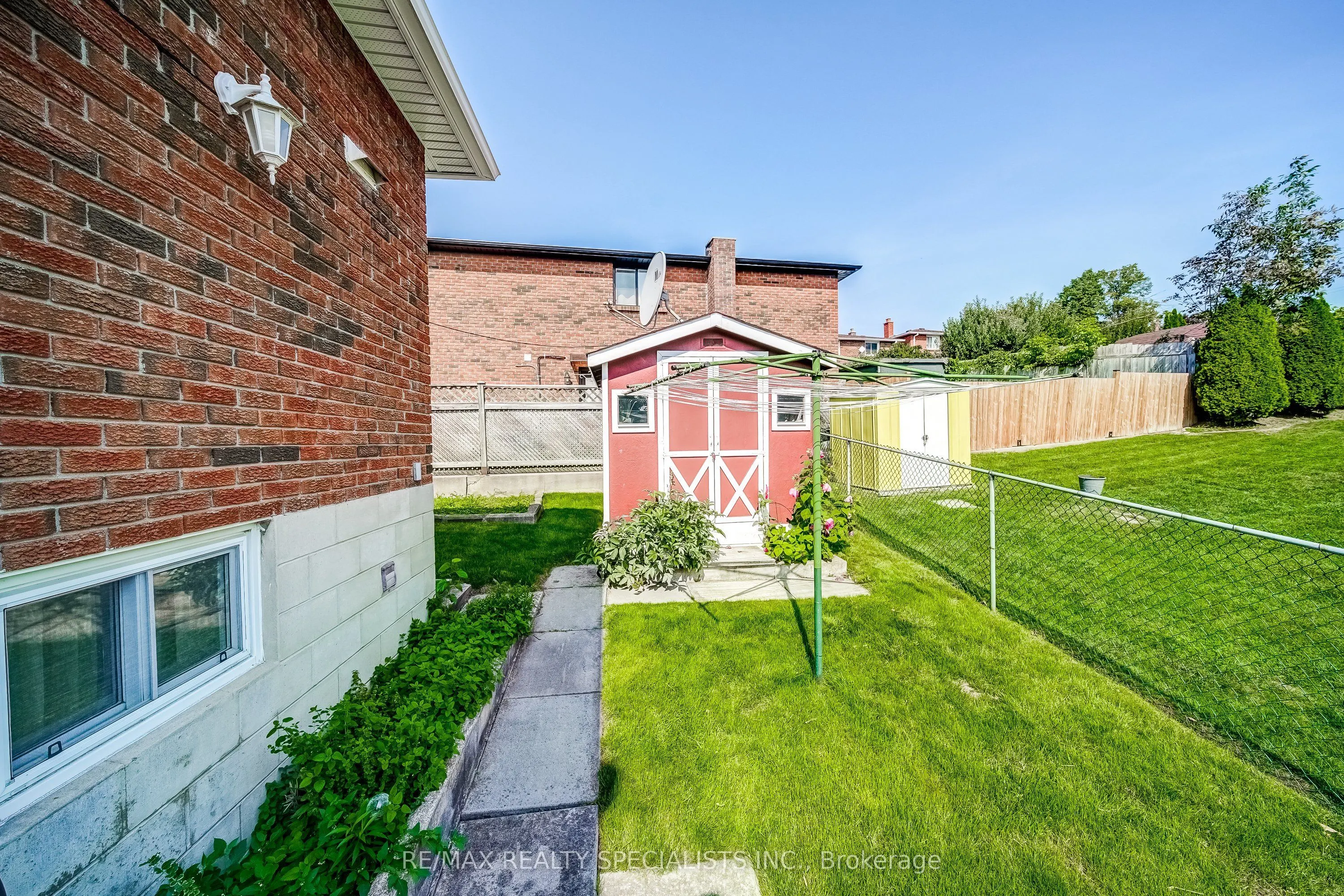 141 Zima Crescent