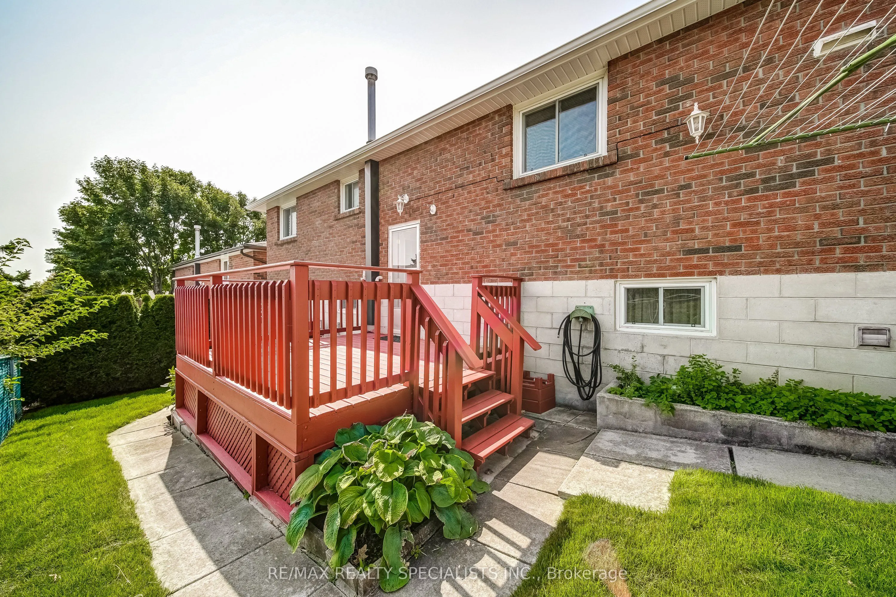 141 Zima Crescent