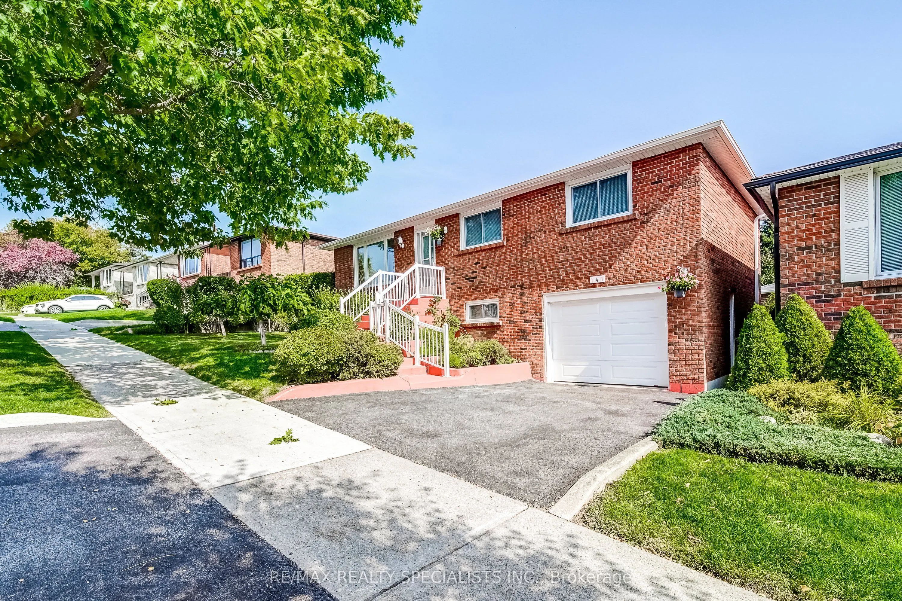 141 Zima Crescent