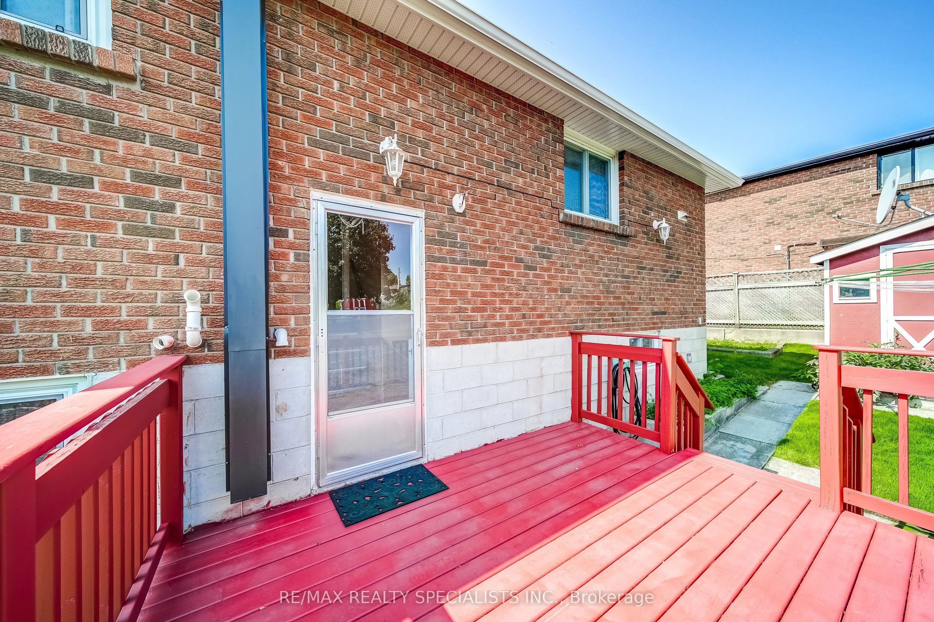 141 Zima Crescent