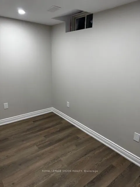 41 James Mccullough Road E, #Basement