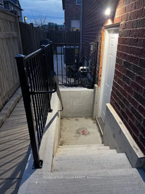 41 James Mccullough Road E, #Basement