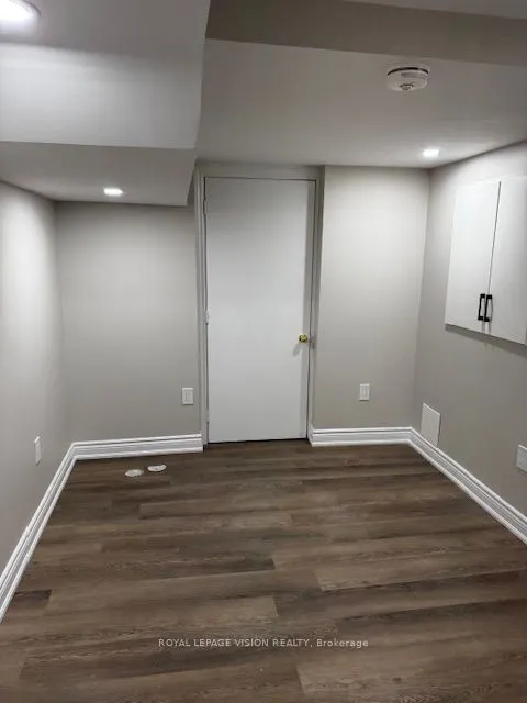 41 James Mccullough Road E, #Basement