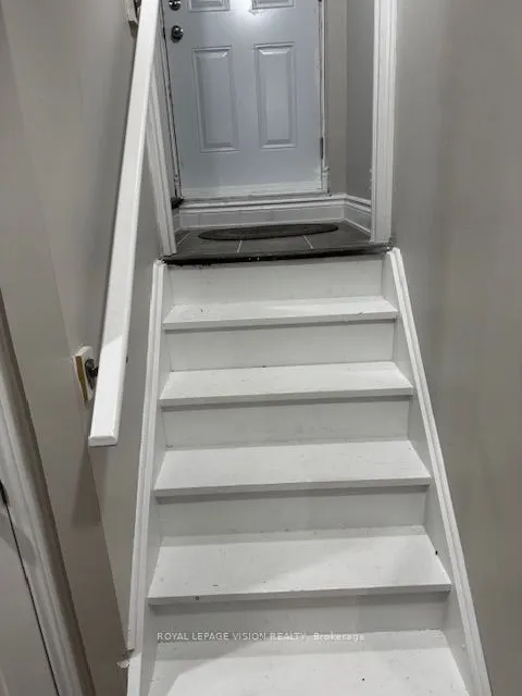 41 James Mccullough Road E, #Basement