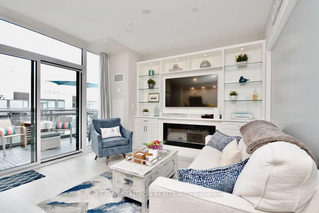 301 Sea Ray Avenue, #C404