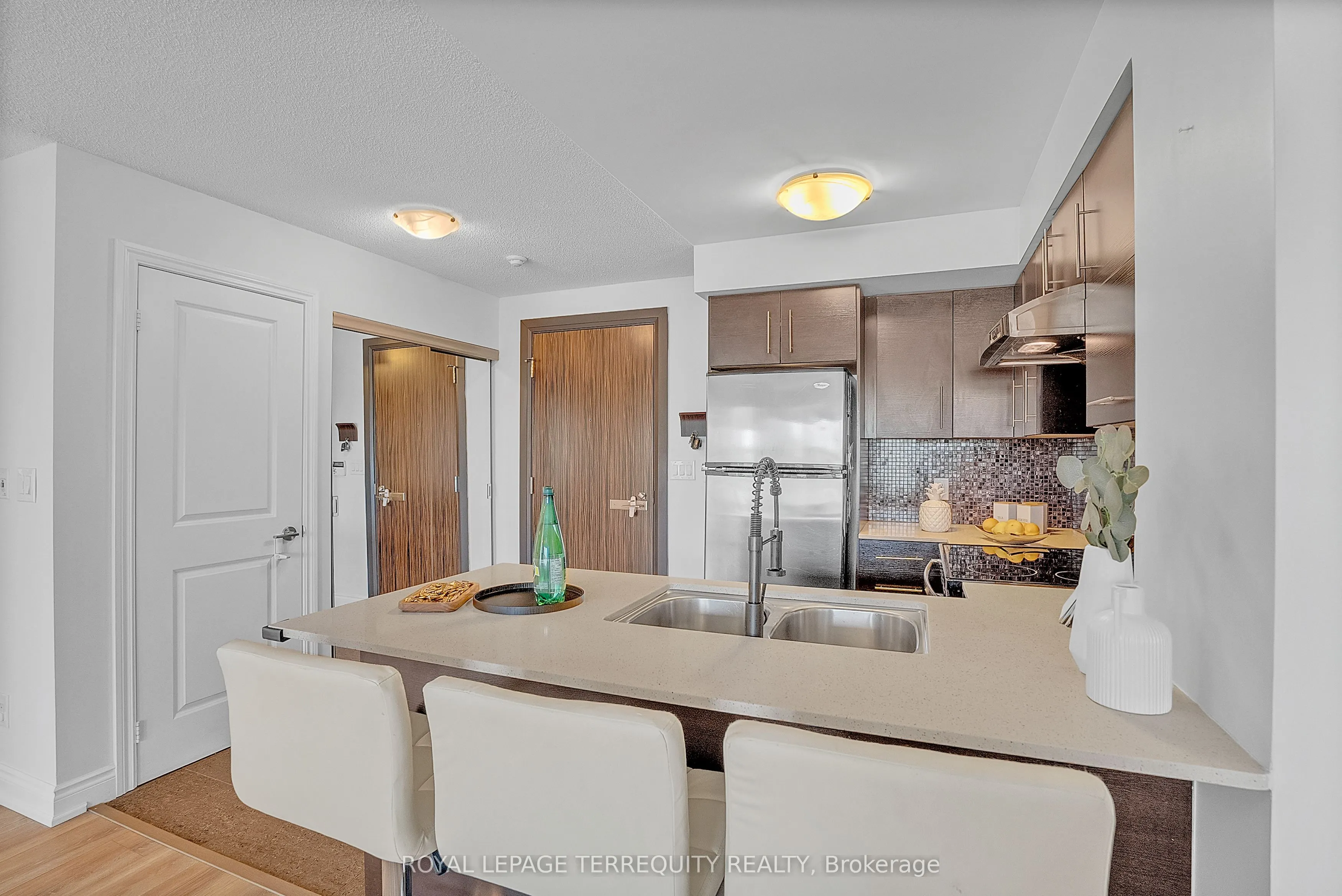 273 South Park Road, #210