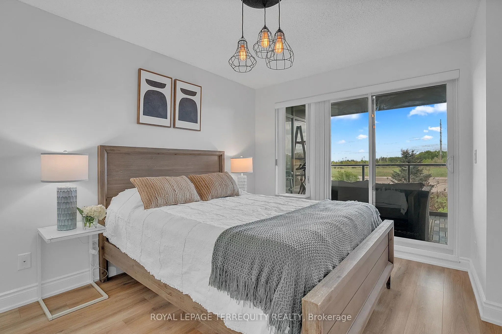 273 South Park Road, #210
