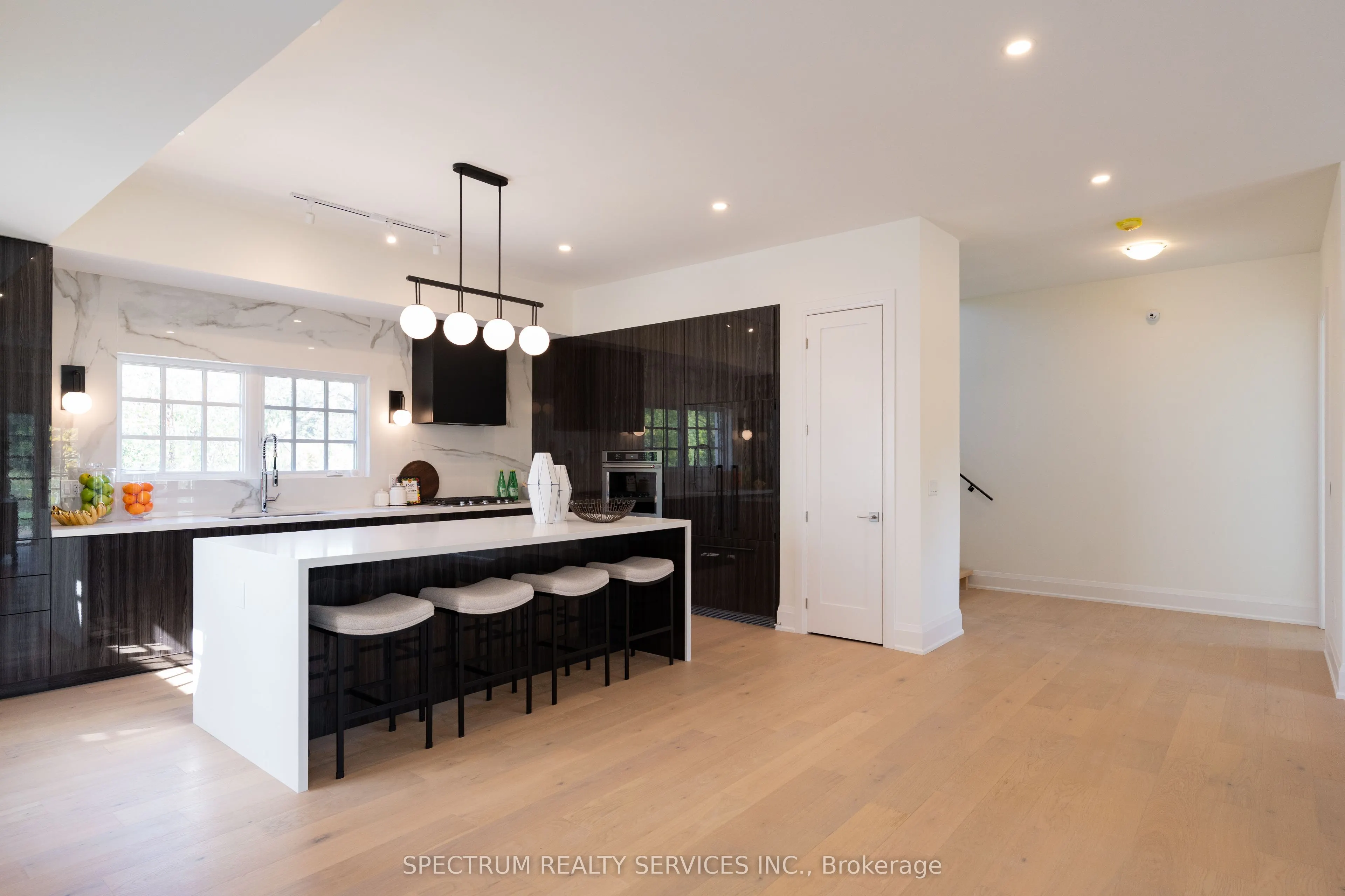 1010 Elgin Mills Road E, #6