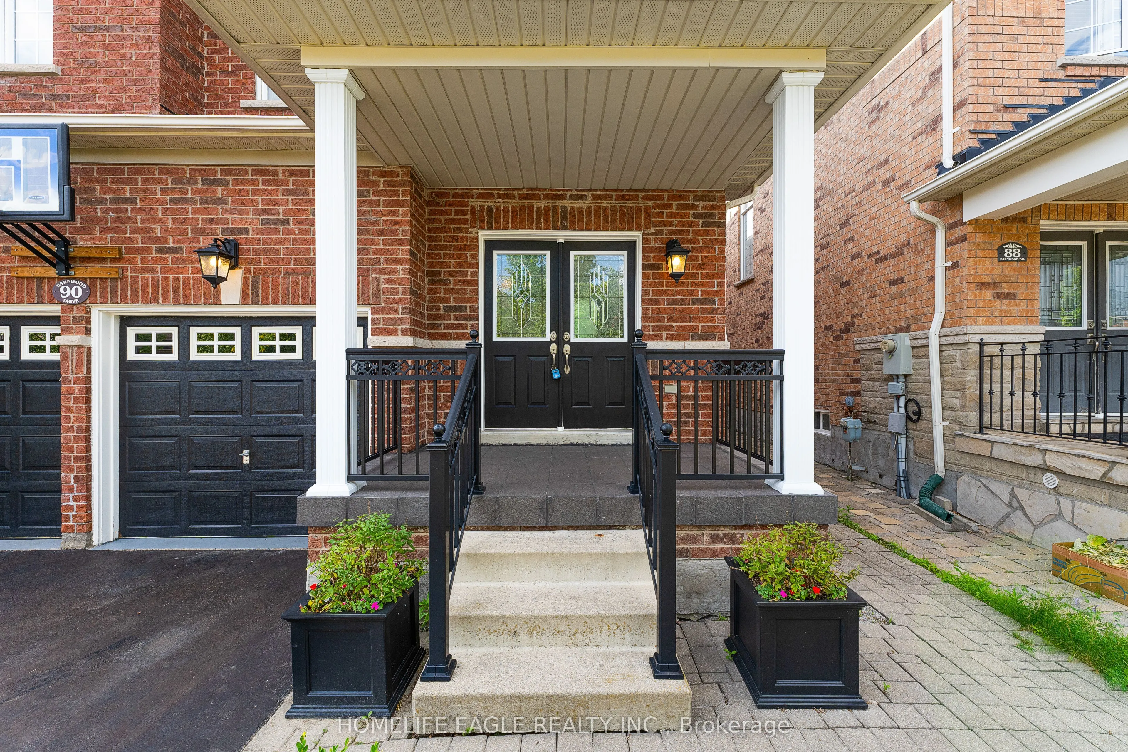 90 Barnwood Drive
