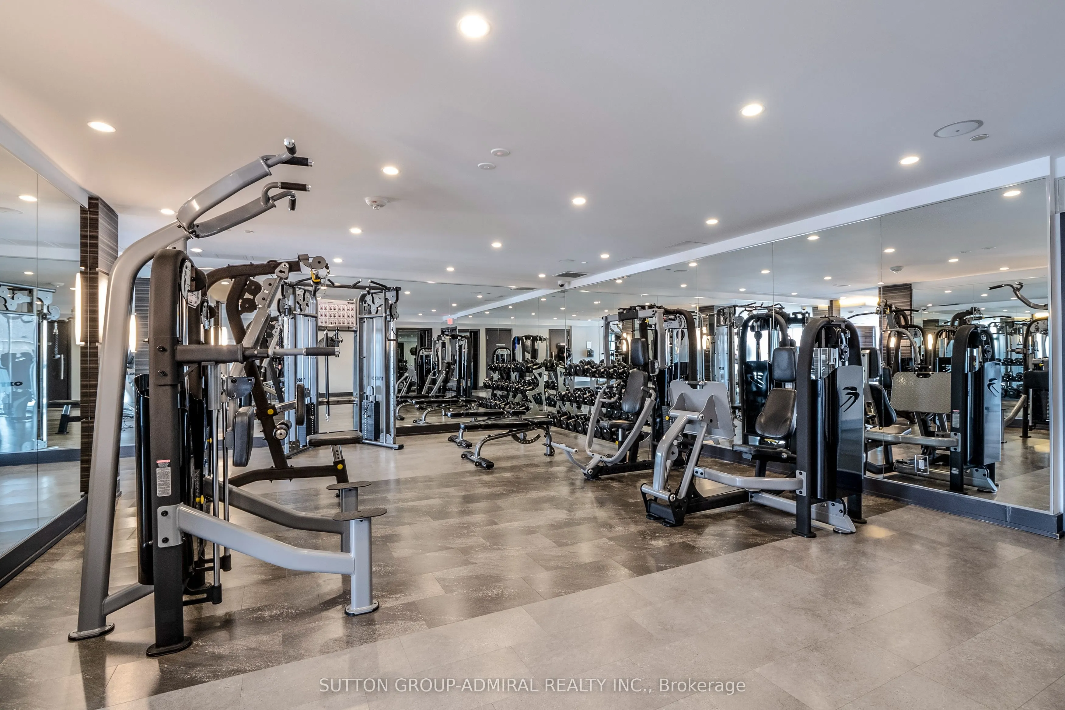 9471 Yonge Street, #636