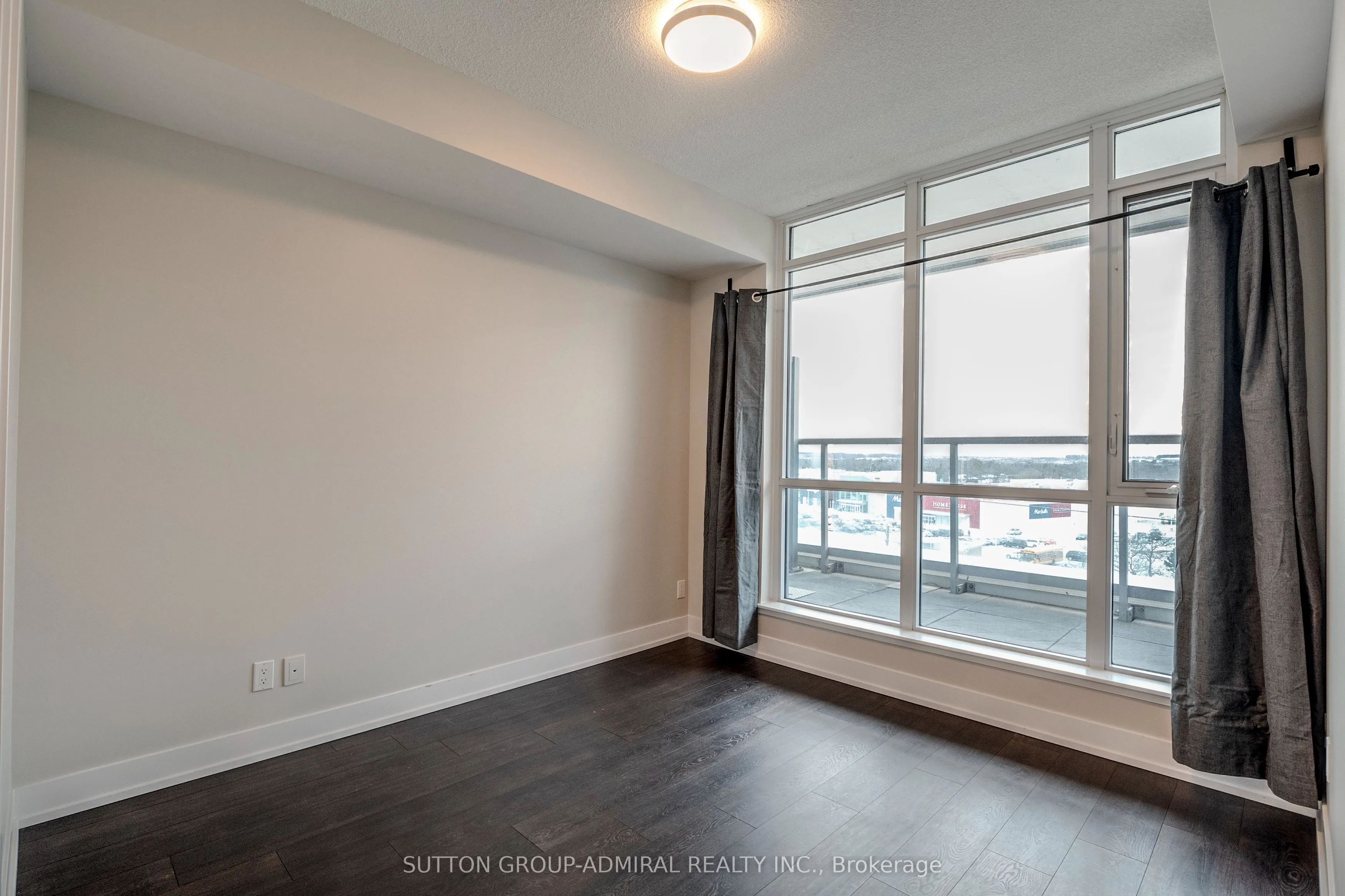 9471 Yonge Street, #636