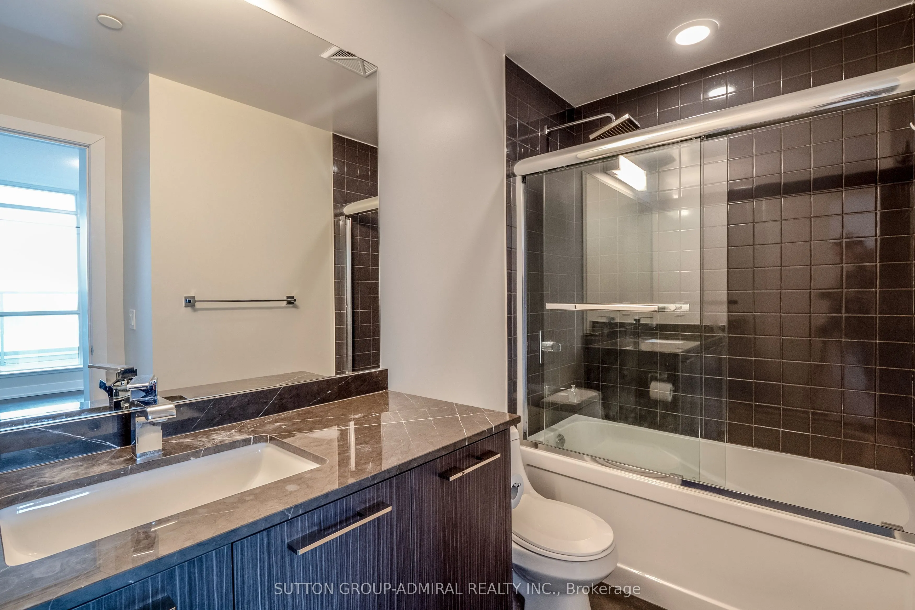 9471 Yonge Street, #636
