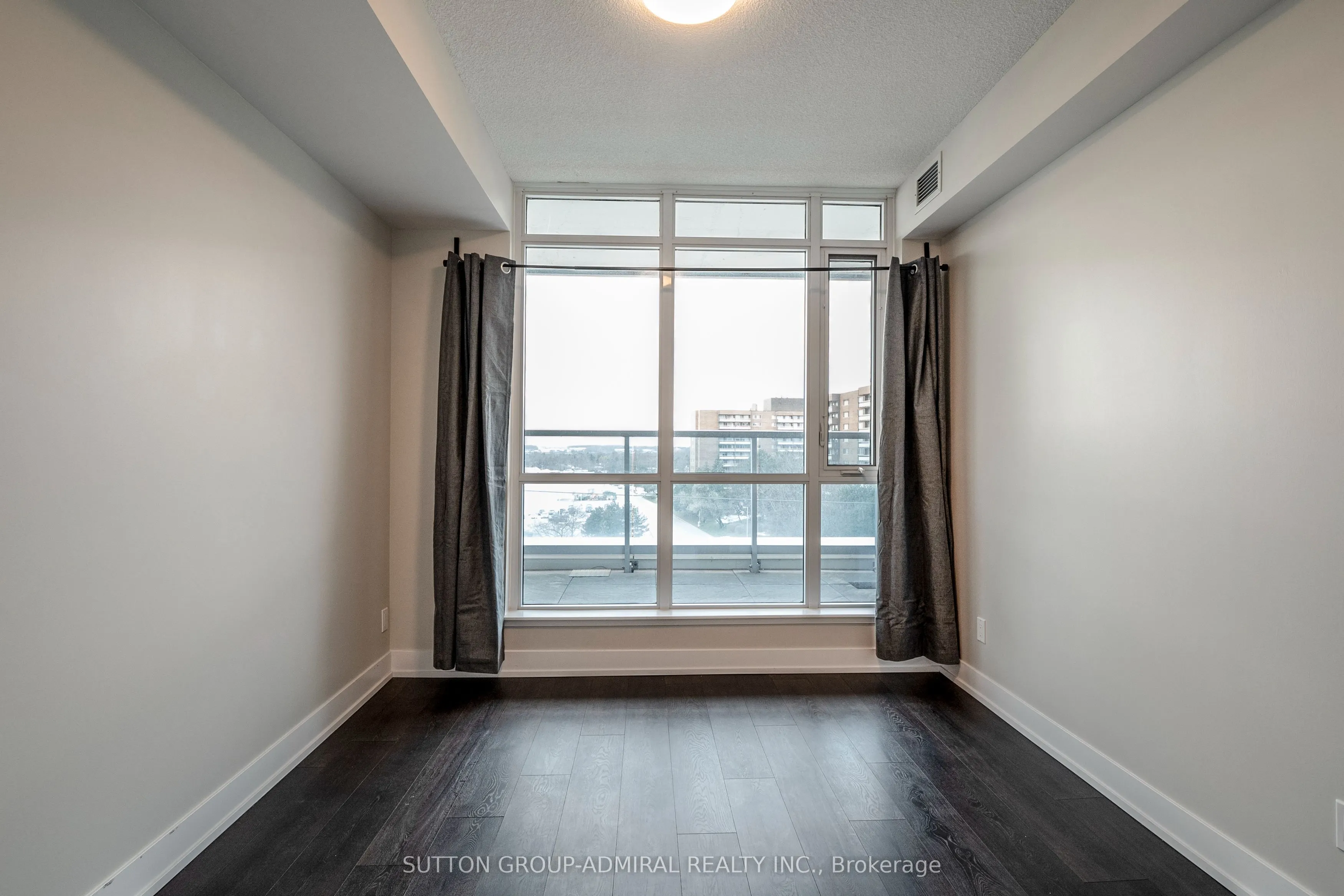 9471 Yonge Street, #636