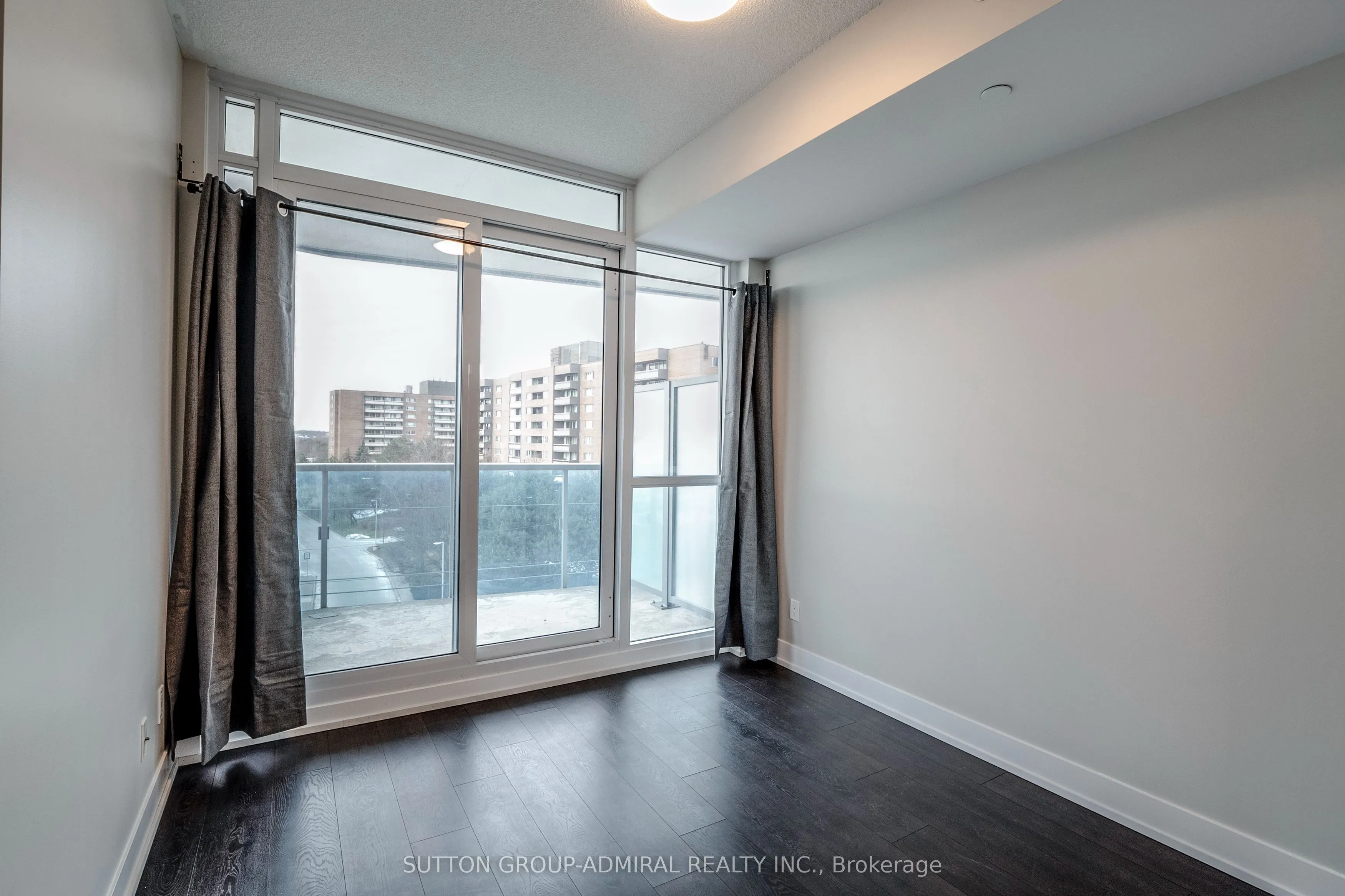9471 Yonge Street, #636