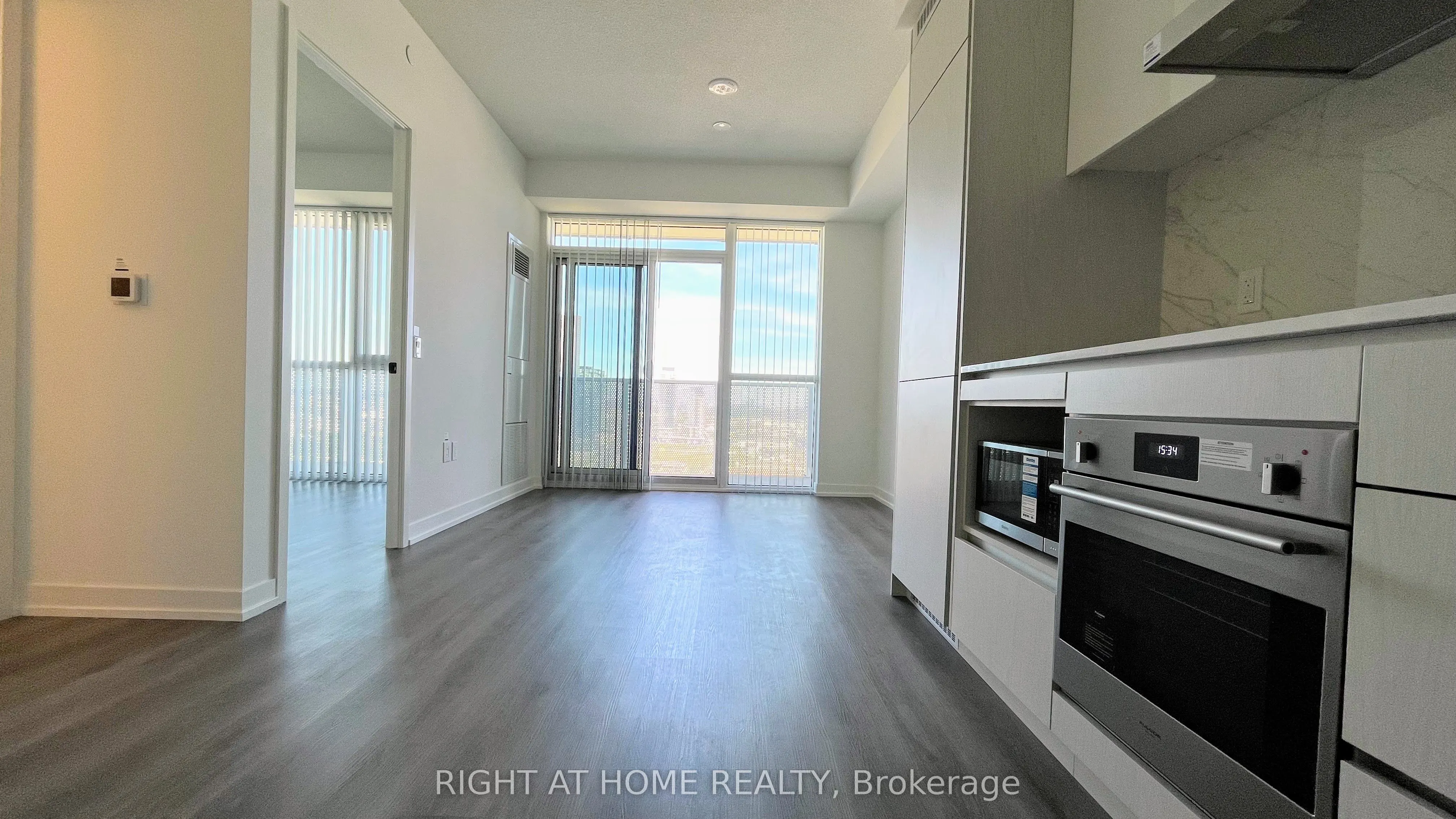 28 Interchange Way, #3008