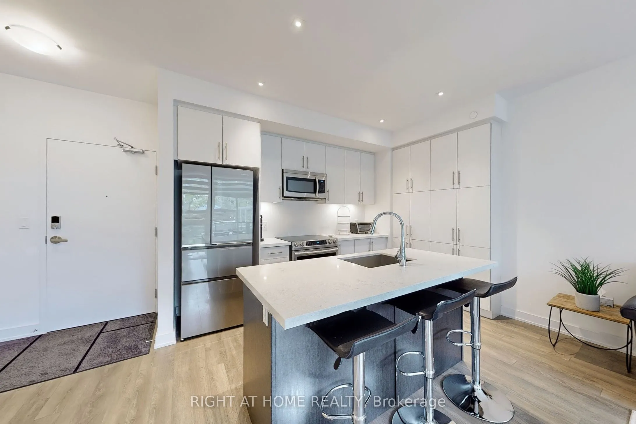375 Sea Ray Avenue, #123