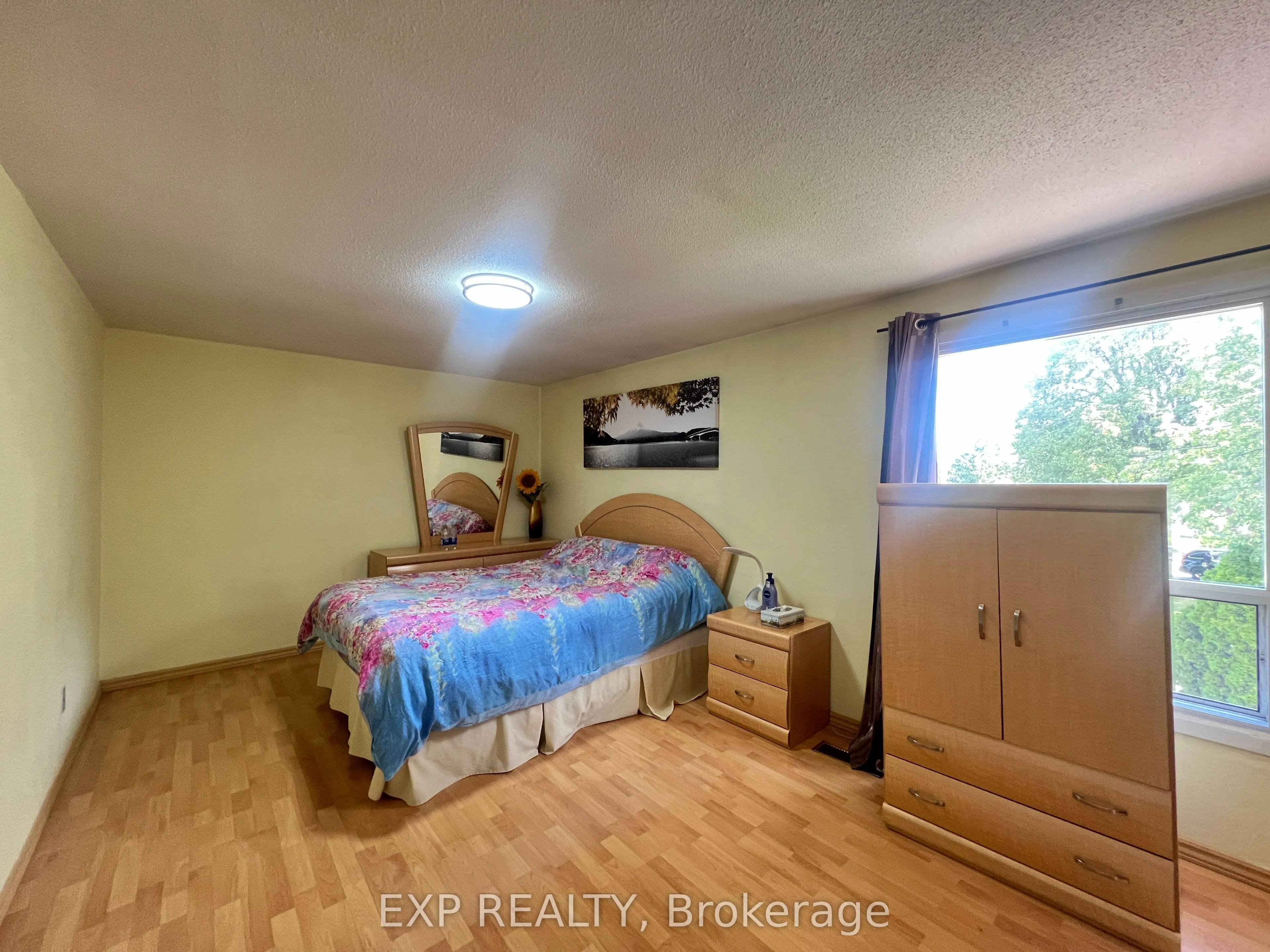 53 Empringham Crescent