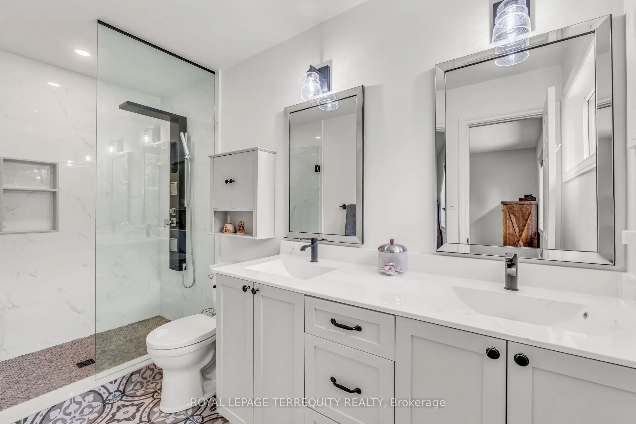 22 Willard Hunt Court