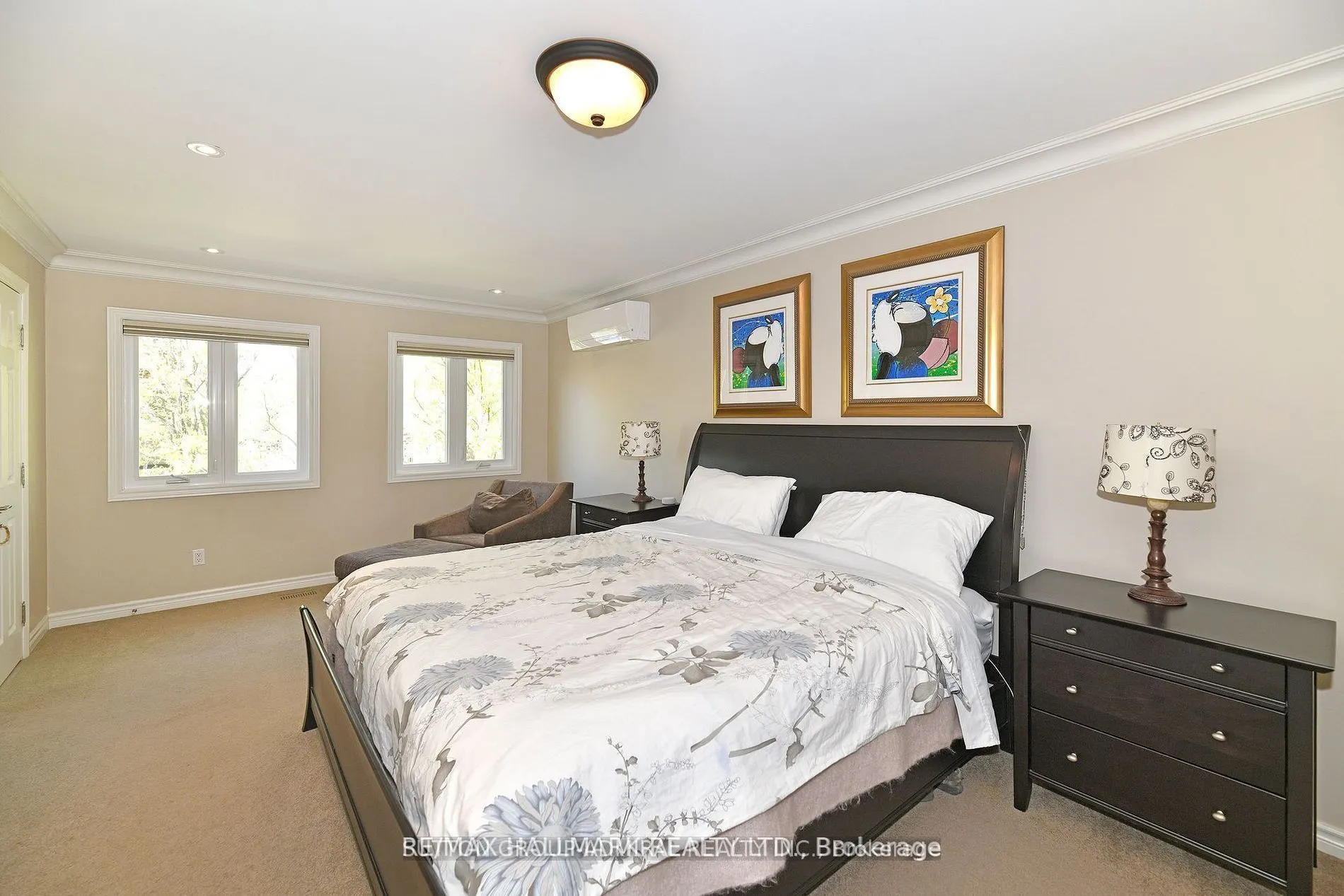25 Grenadier Crescent