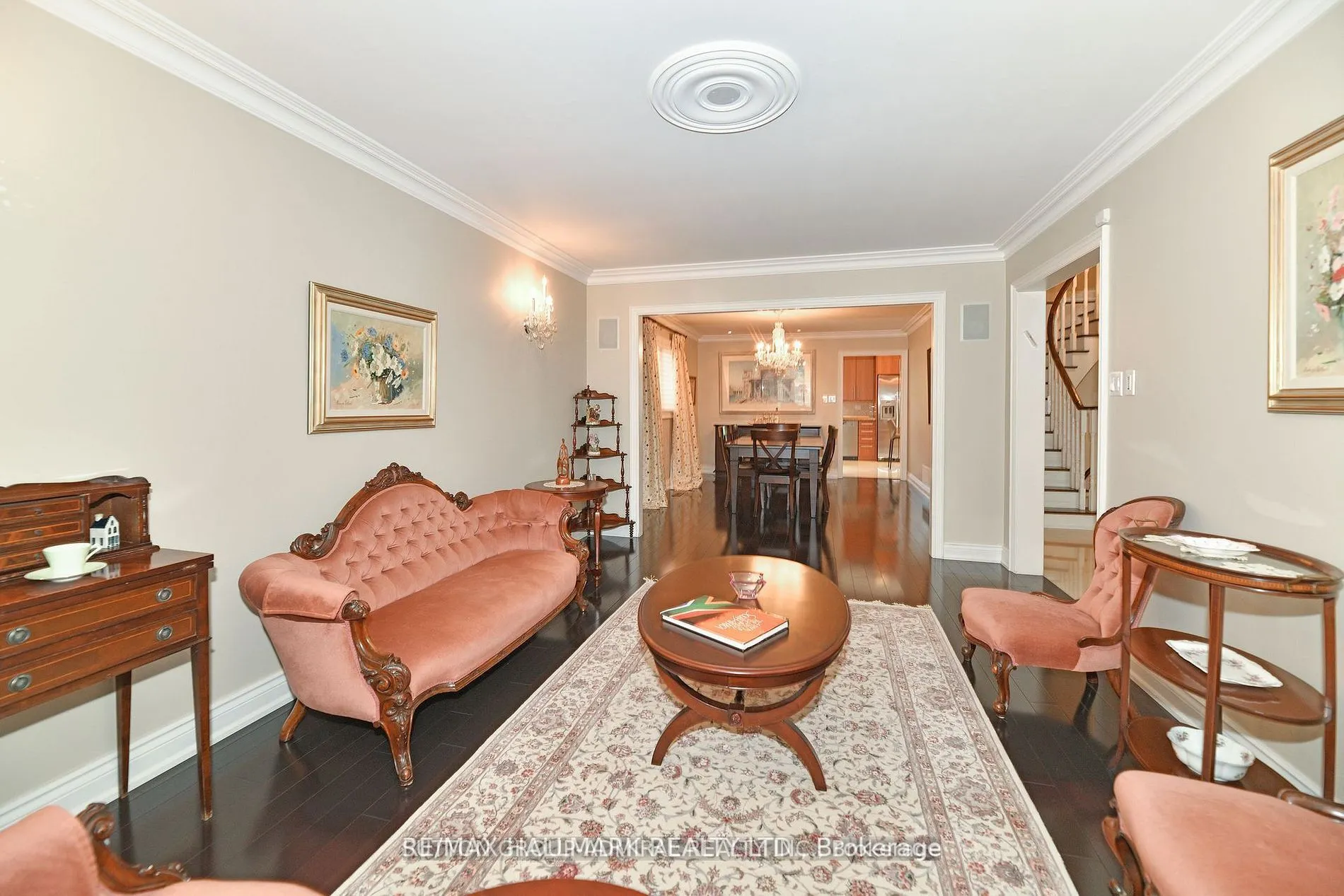 25 Grenadier Crescent