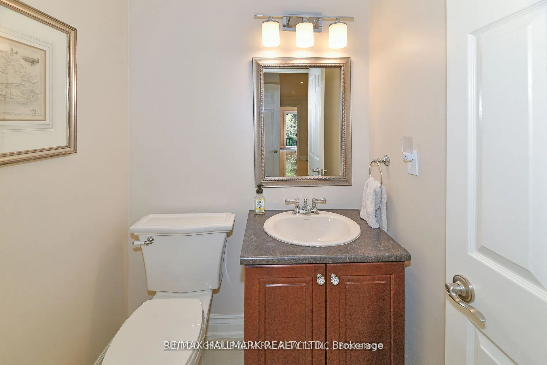 25 Grenadier Crescent