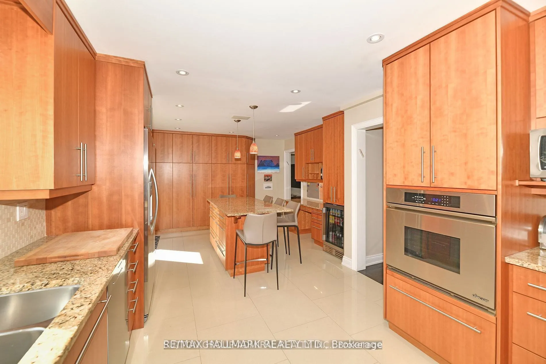 25 Grenadier Crescent