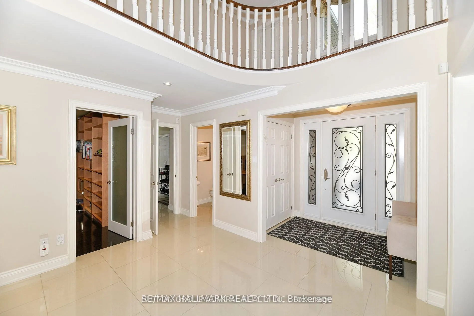 25 Grenadier Crescent