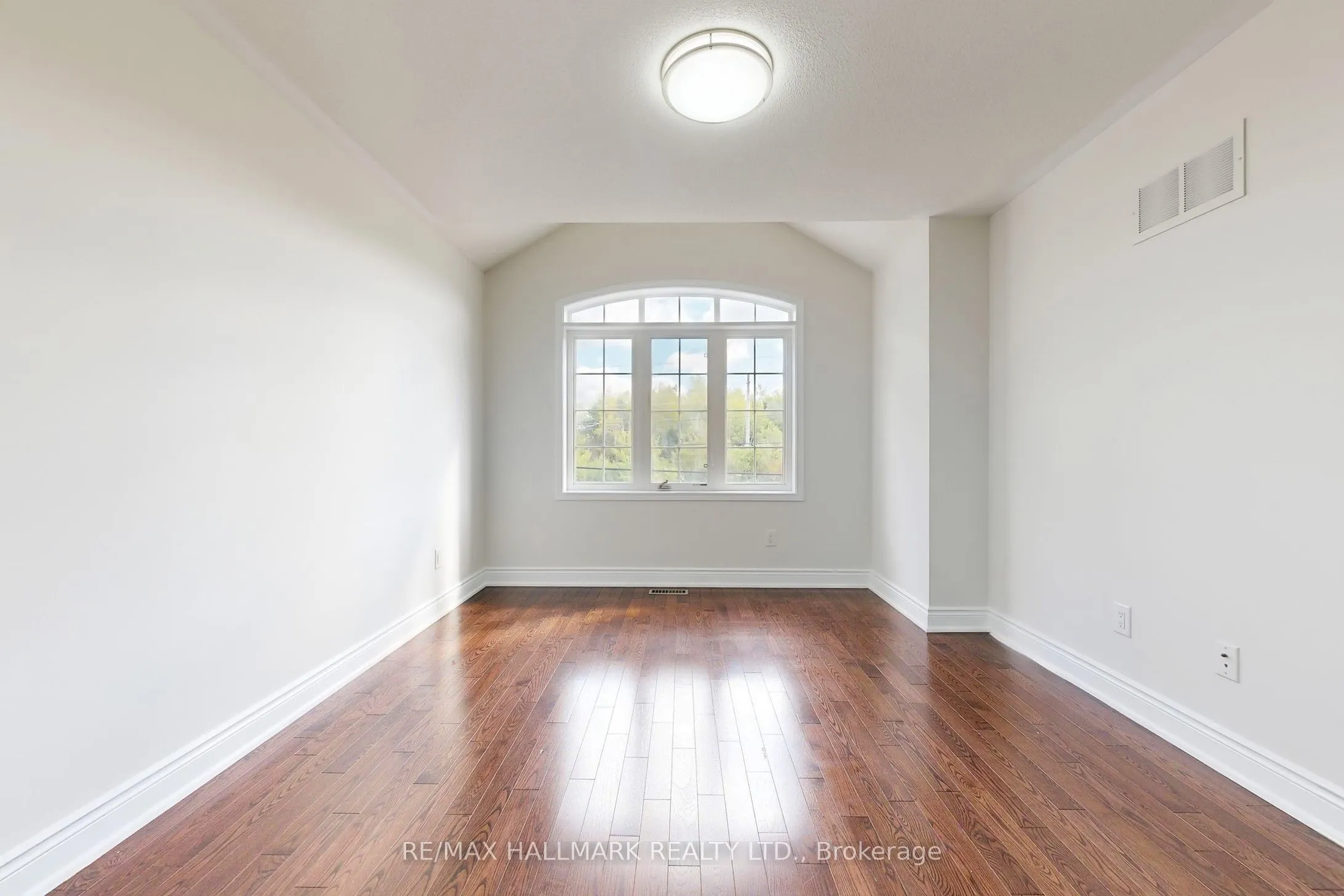 138 Olde Bayview Avenue