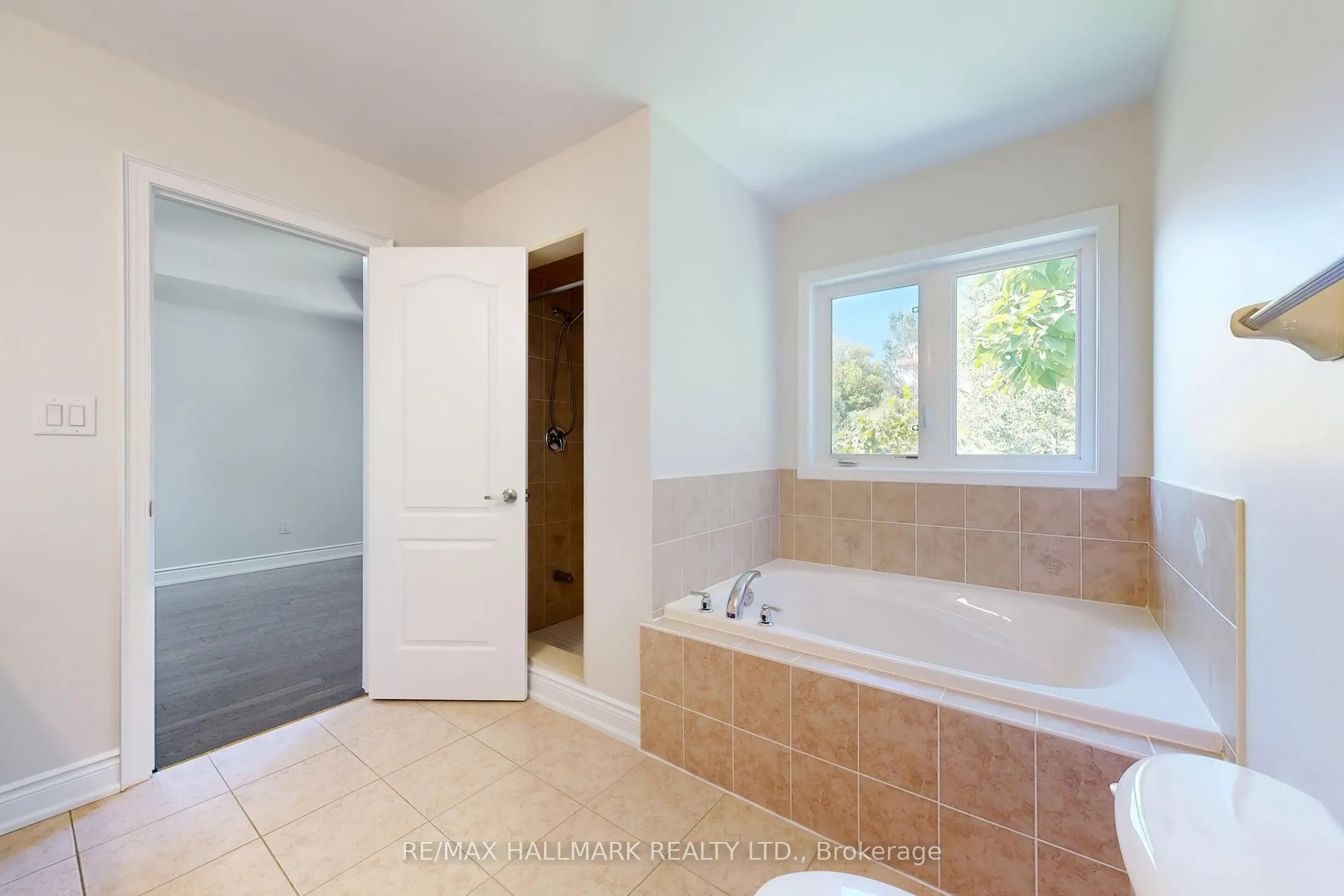 138 Olde Bayview Avenue