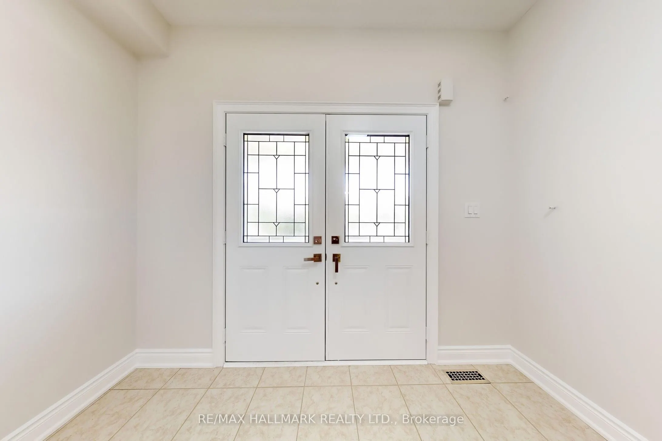 138 Olde Bayview Avenue
