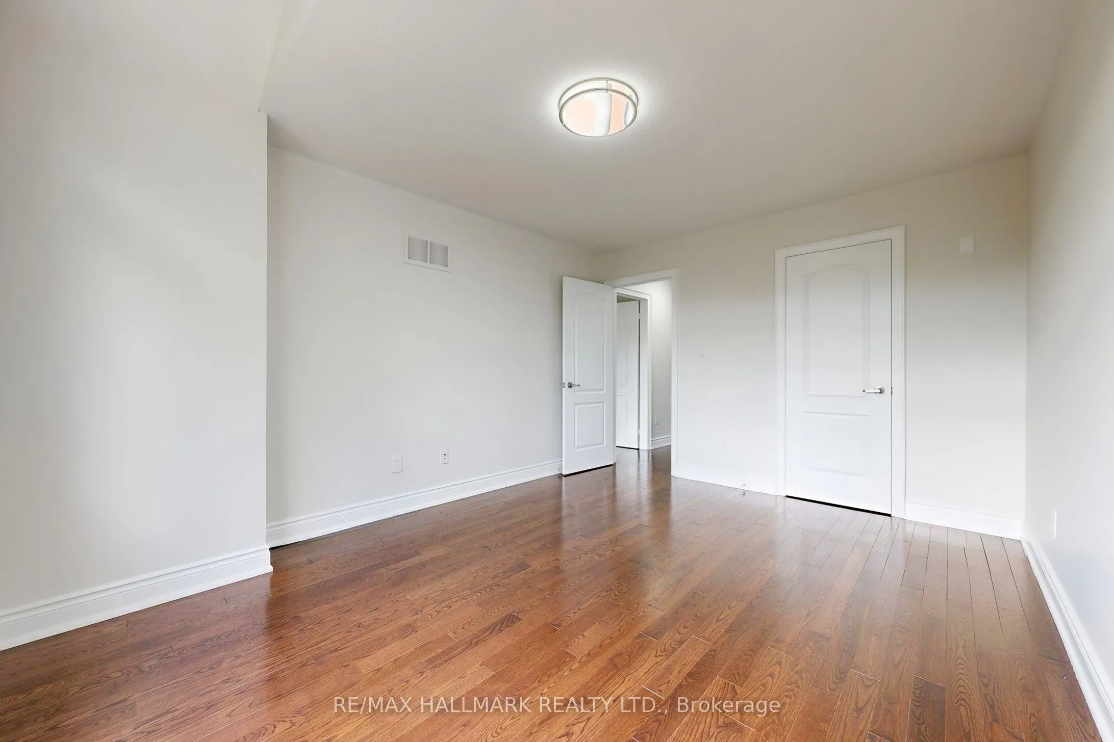 138 Olde Bayview Avenue