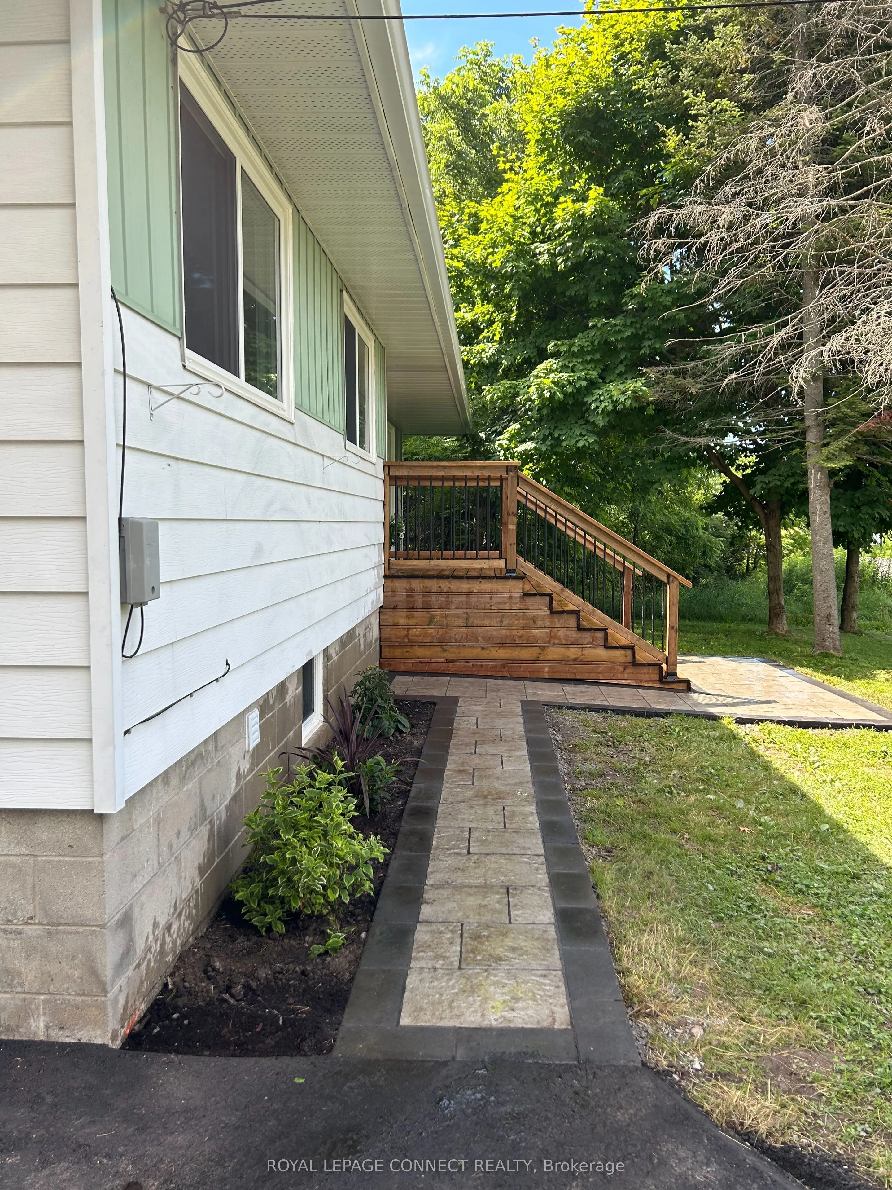 206 Laidlaw Street S, #Bsmt