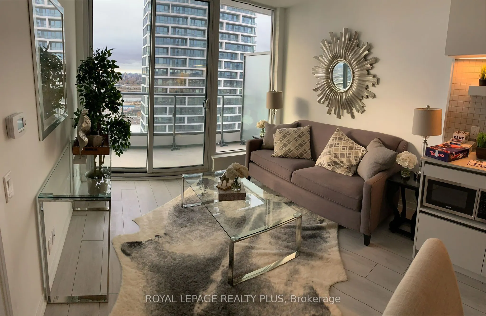 898 Portage Parkway, #3206