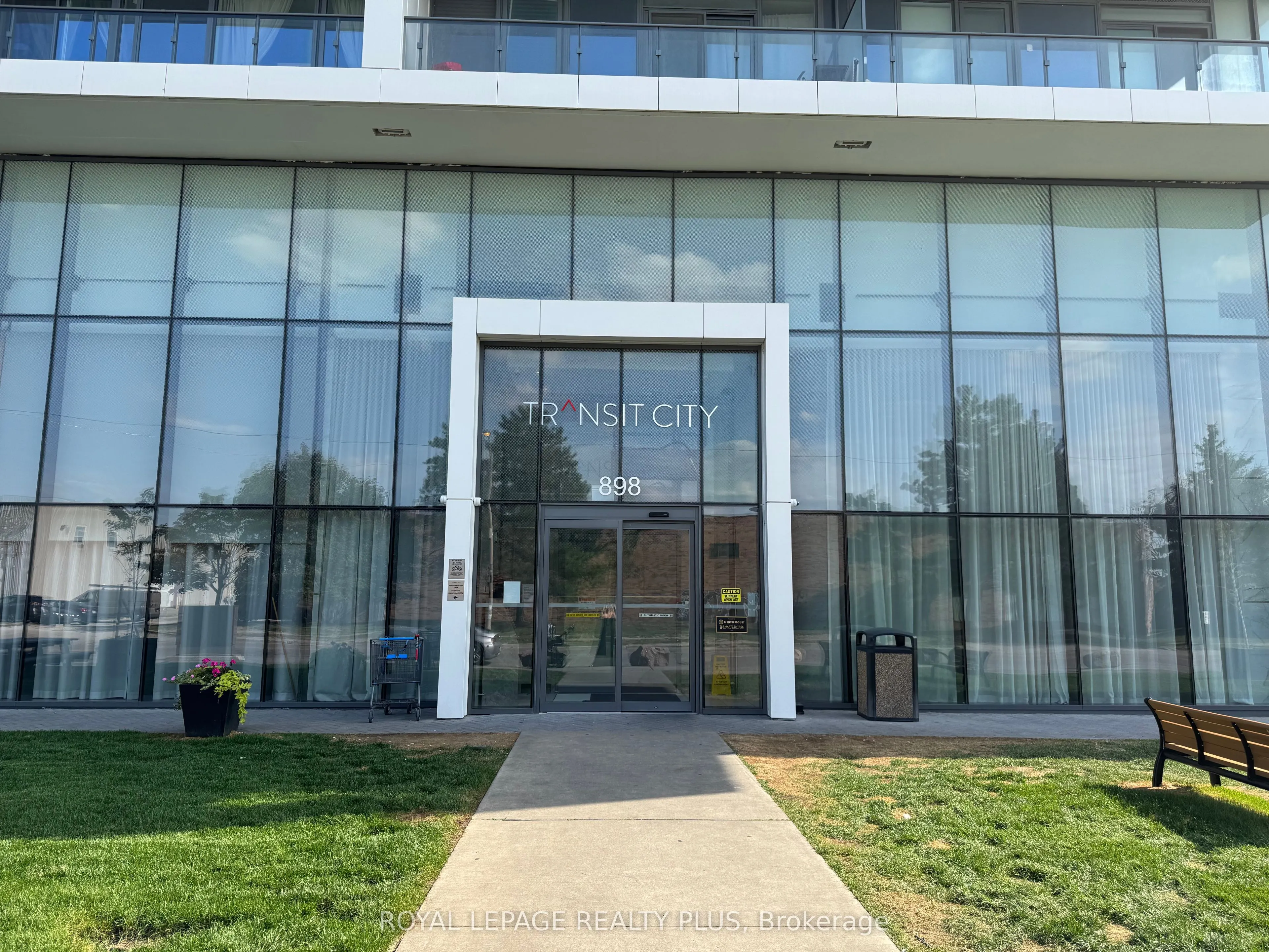898 Portage Parkway, #3206
