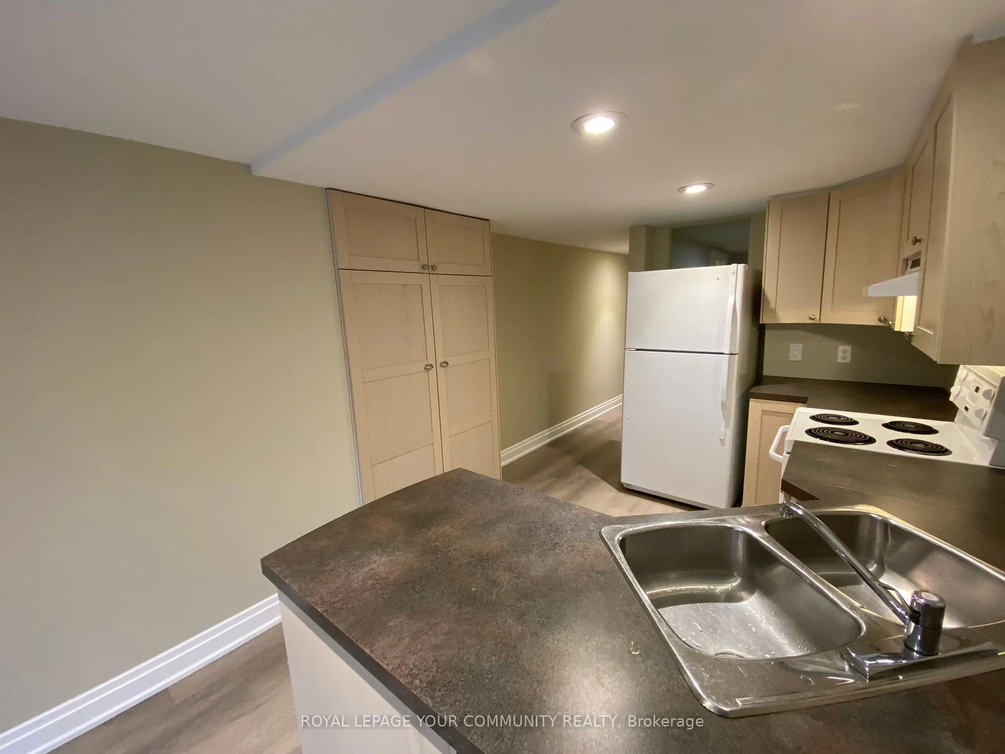 2 Rougecrest Drive, #Lower