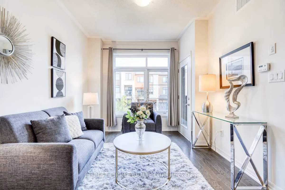 24 Delano Way
