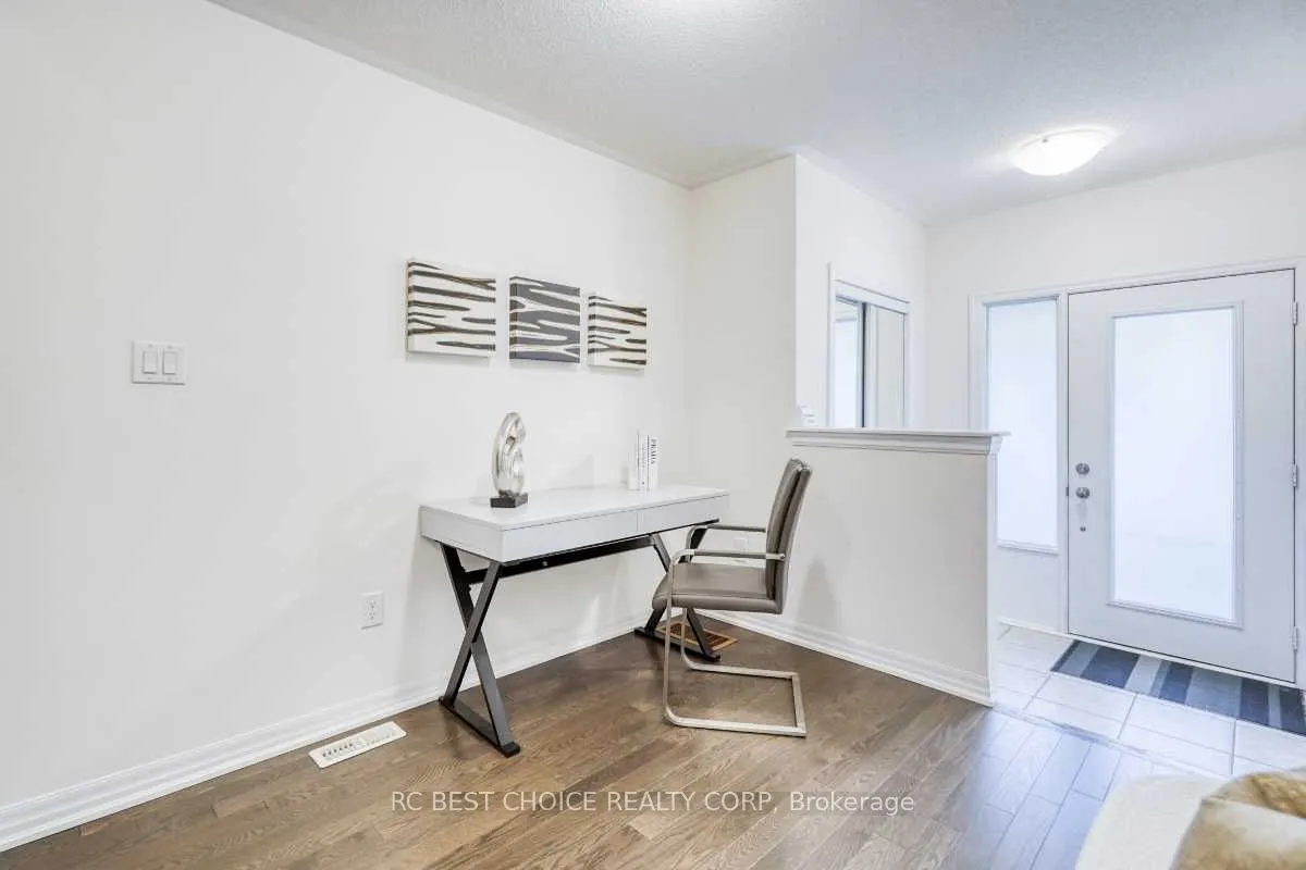 24 Delano Way