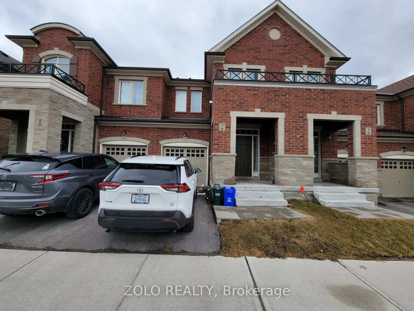 7 Thornapple Lane