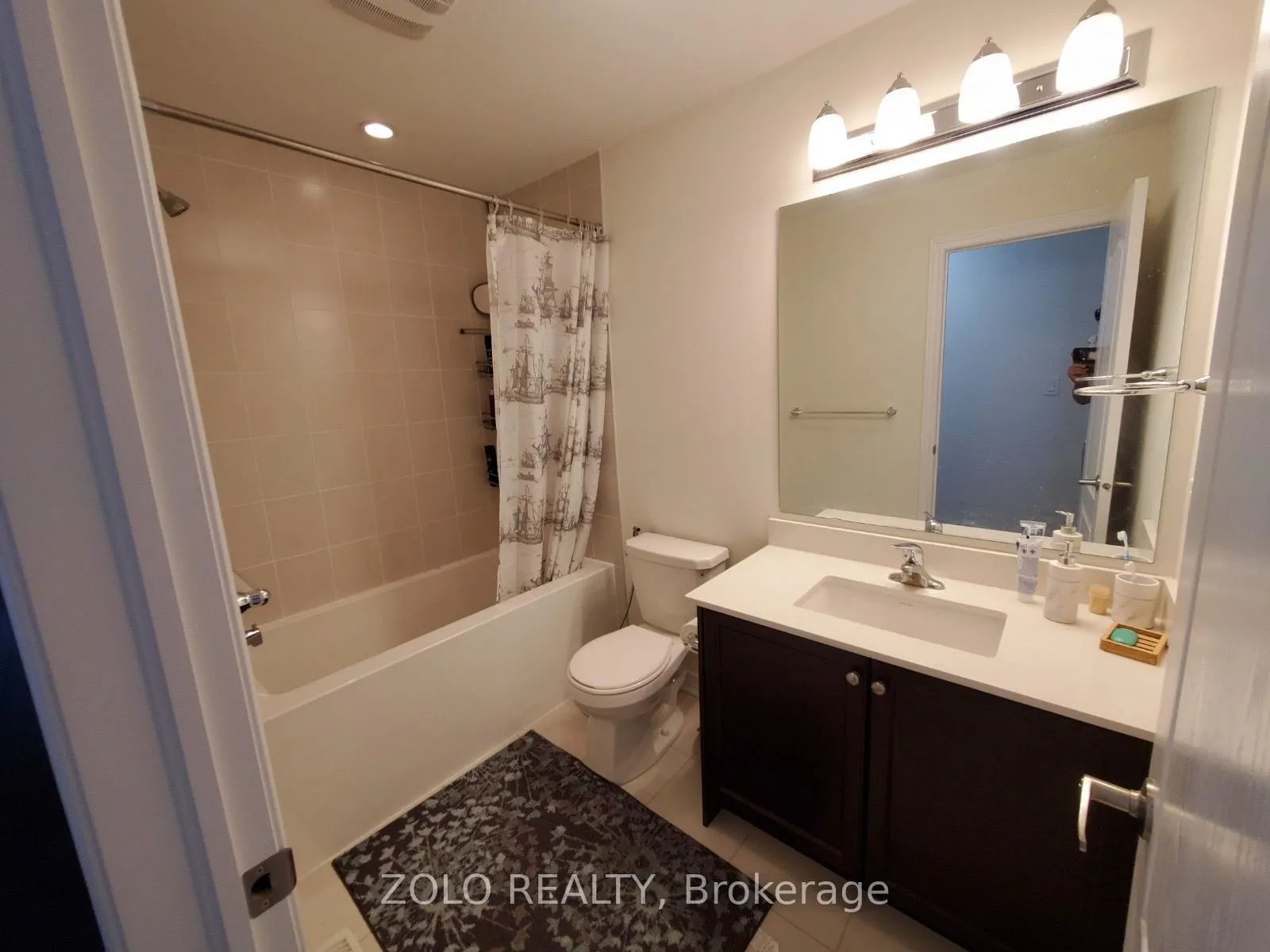 7 Thornapple Lane
