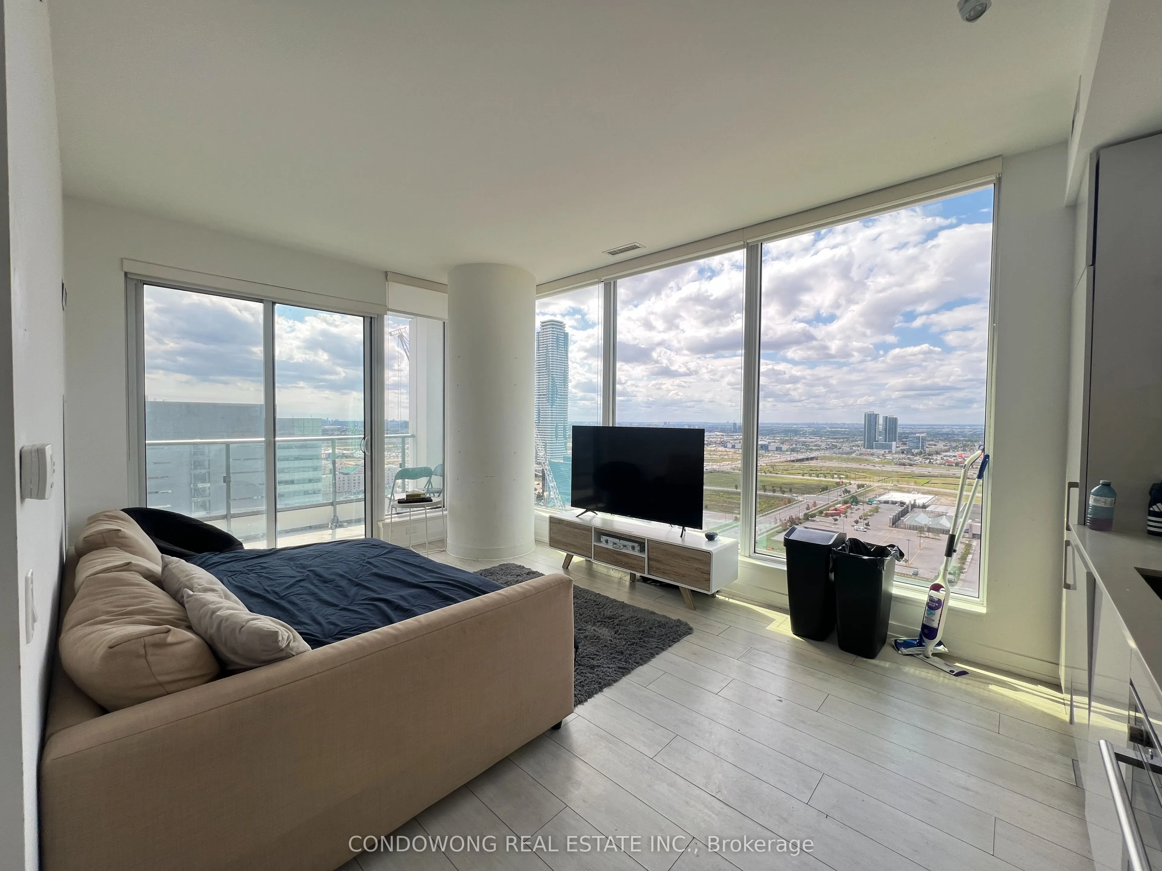 5 Buttermill Avenue, #2609