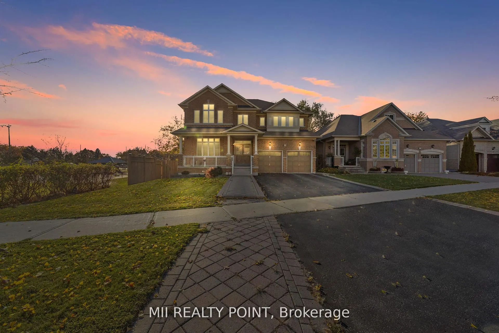 35 Kentwood Crescent