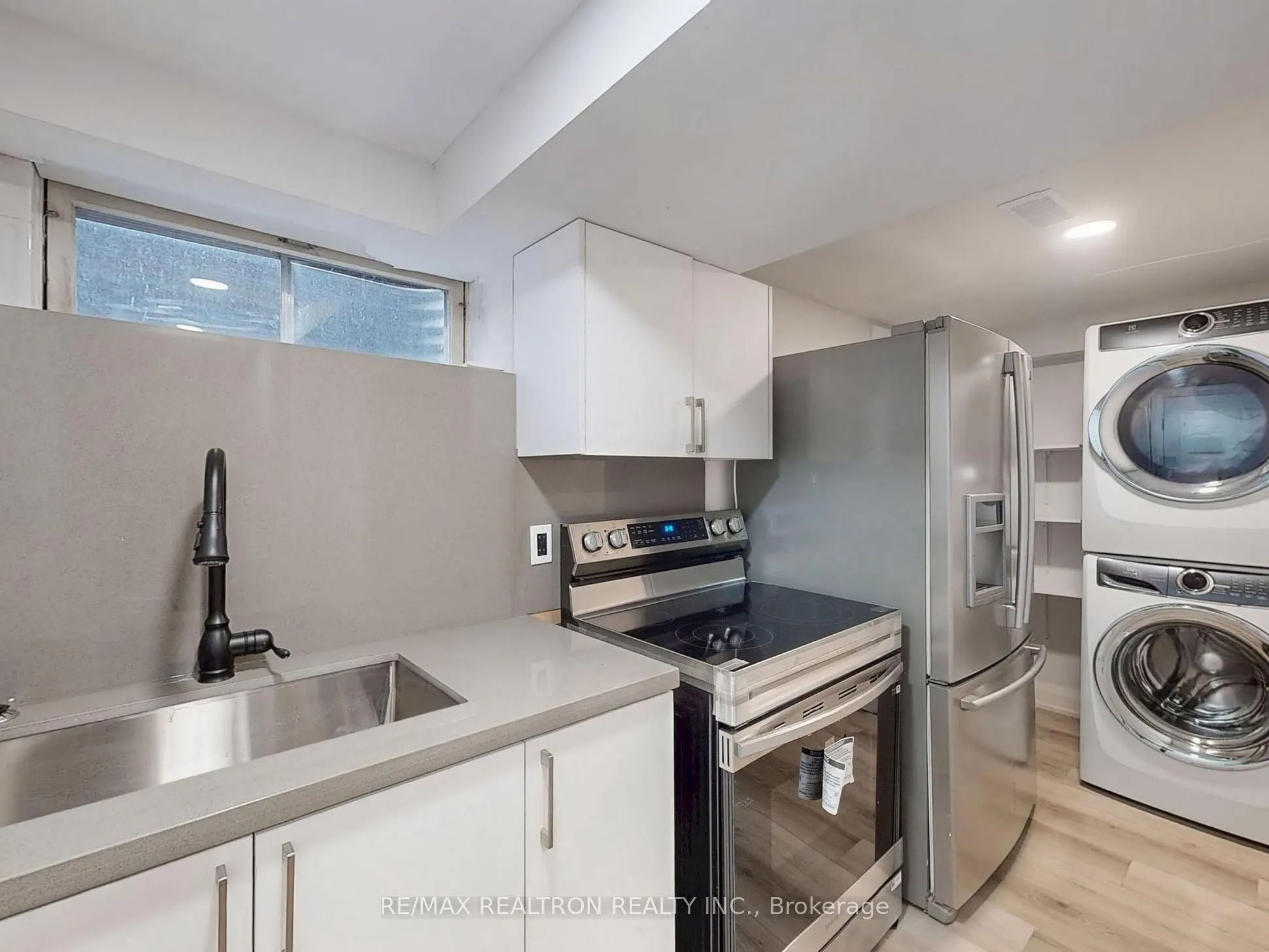 28 Blue Spruce Lane, #Bsmt