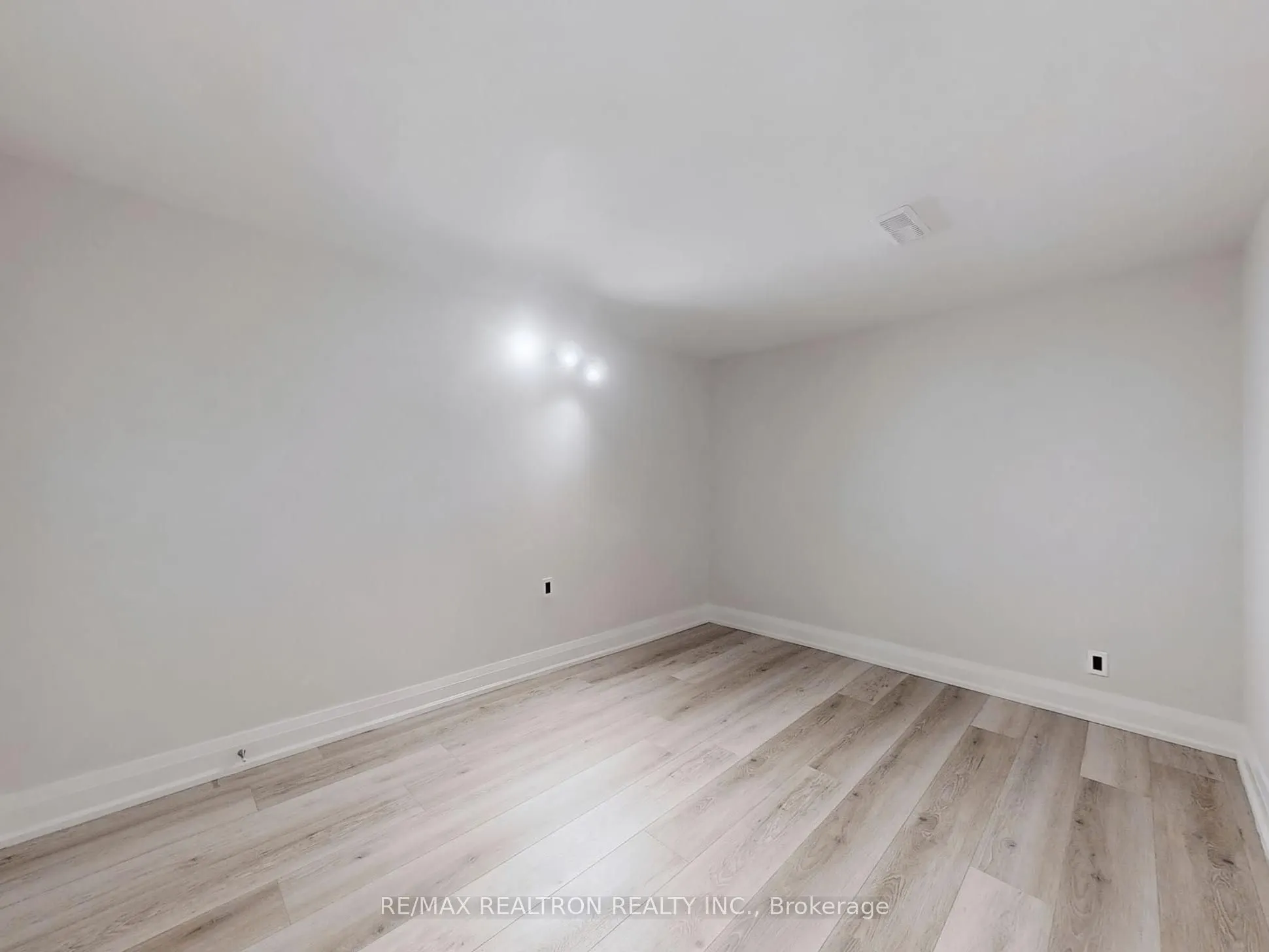 28 Blue Spruce Lane, #Bsmt