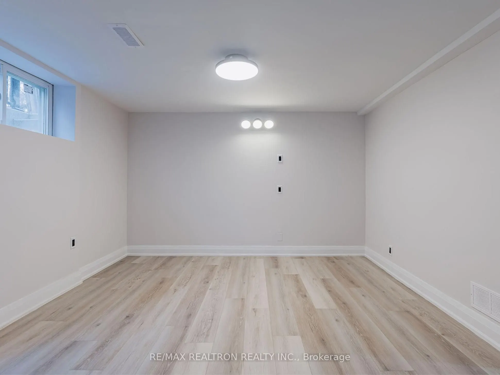28 Blue Spruce Lane, #Bsmt